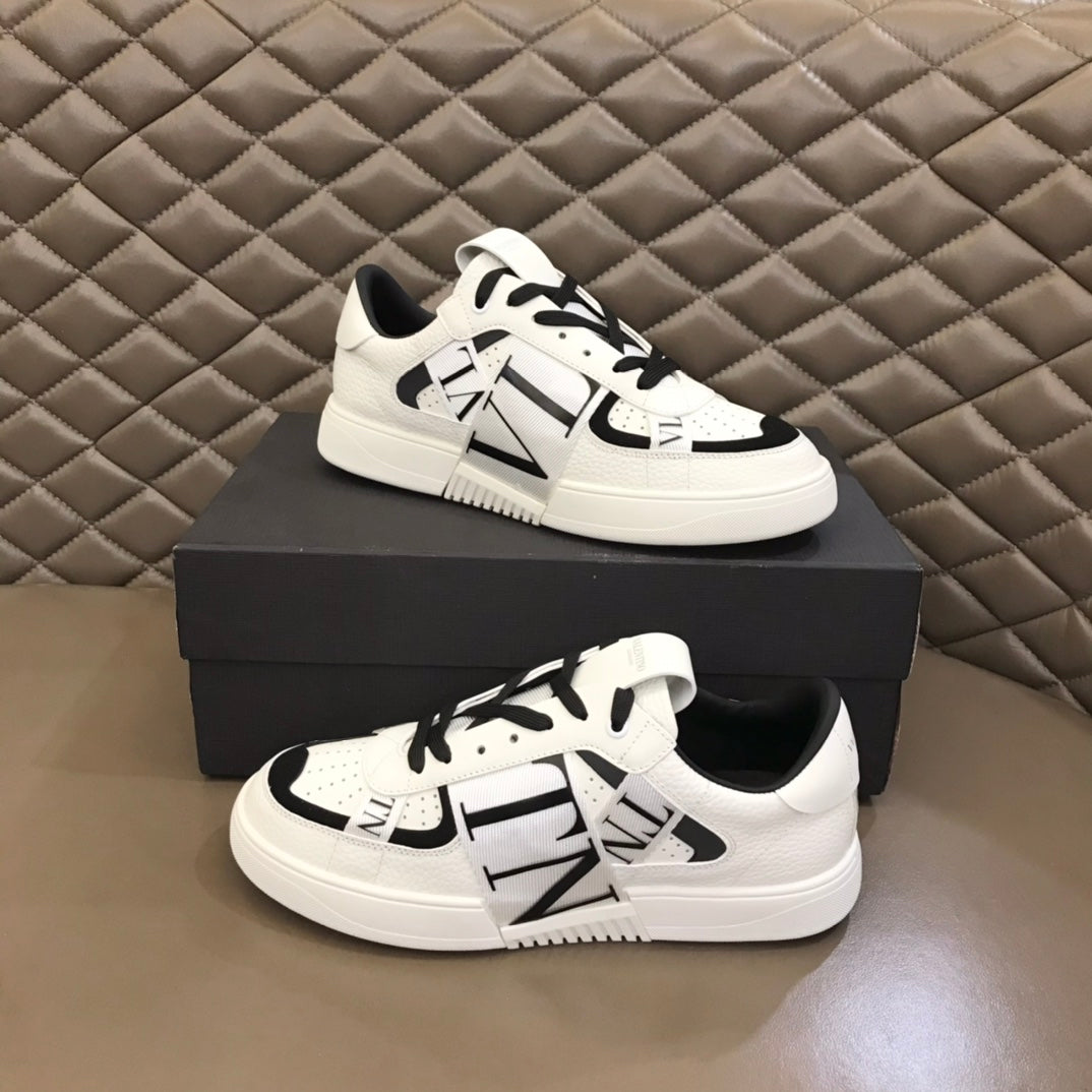 LuxluxHouse Best Quality Shoes Valentino