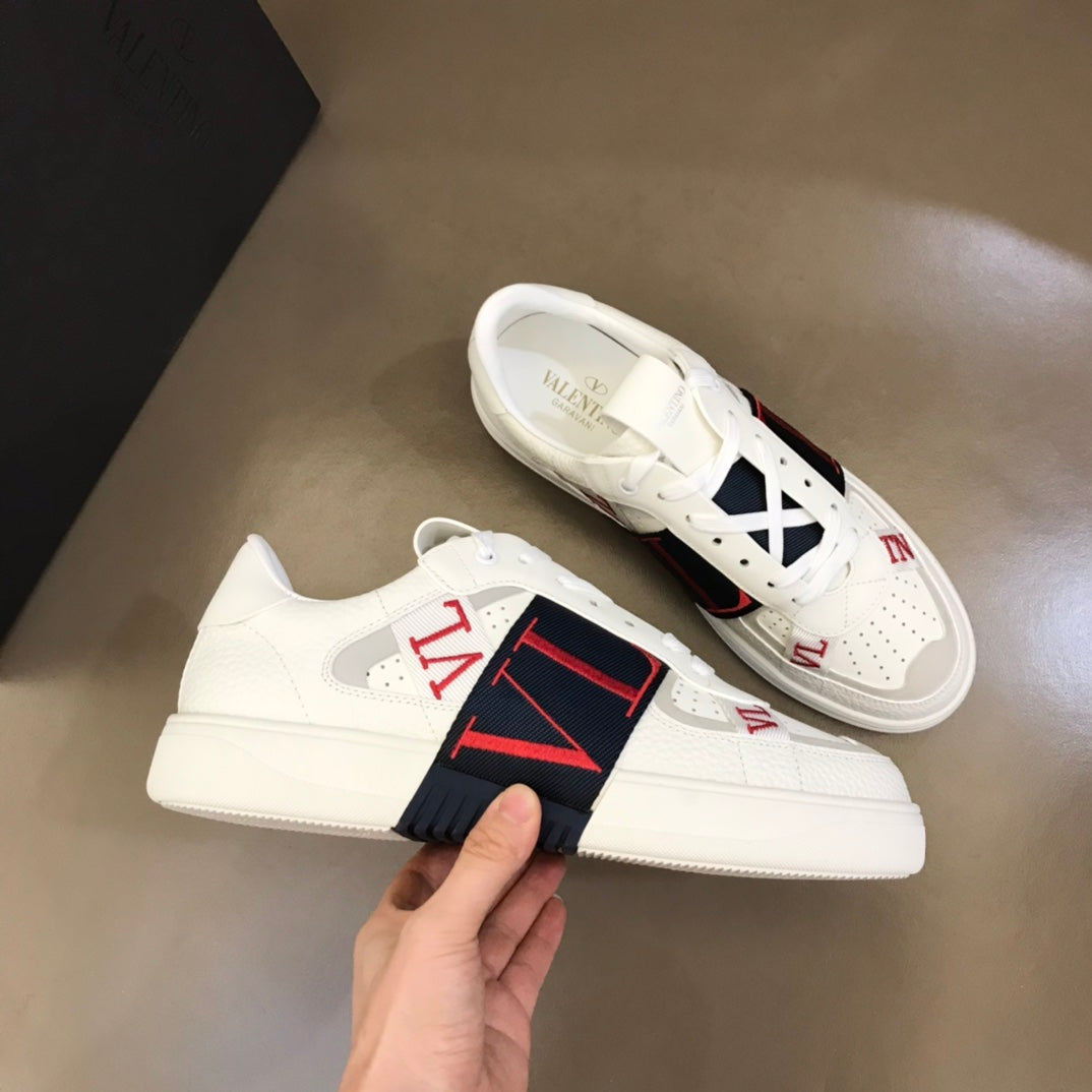 LuxluxHouse Best Quality Shoes Valentino