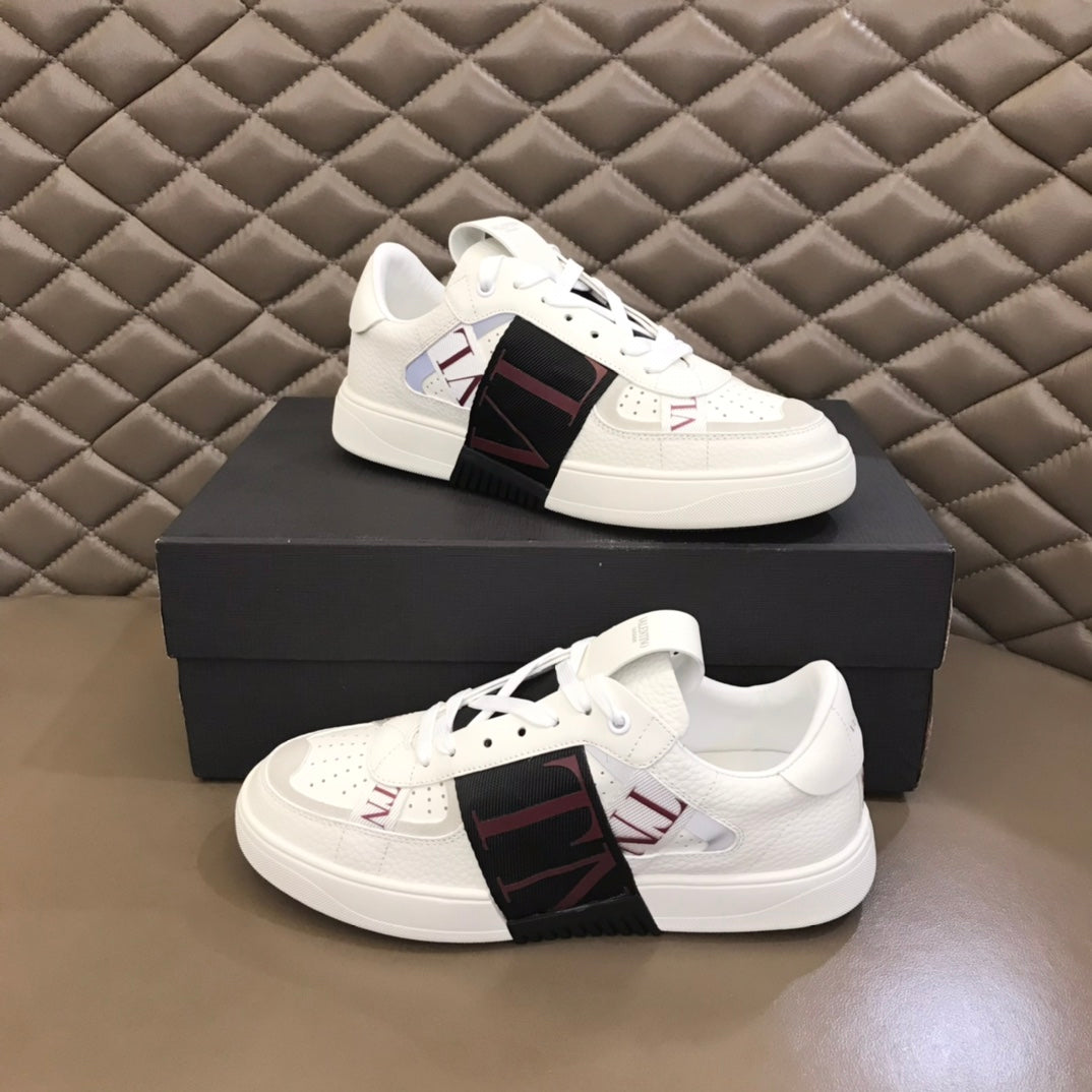 LuxluxHouse Best Quality Shoes Valentino