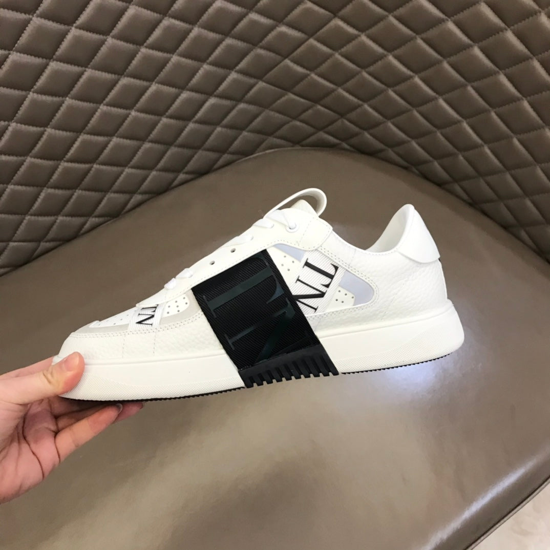 LuxluxHouse Best Quality Shoes Valentino