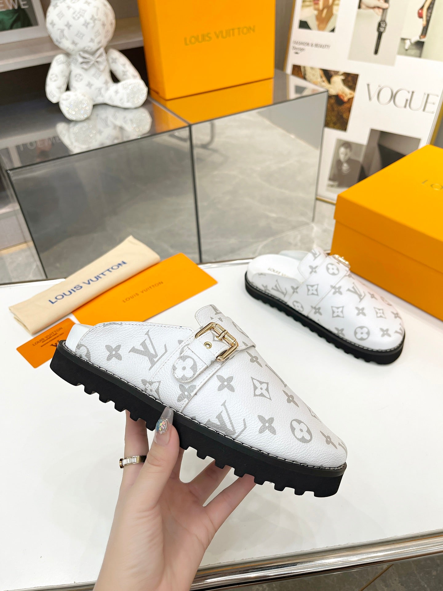 LuxluxHouse Best Quality Sandals Louis Vuitton