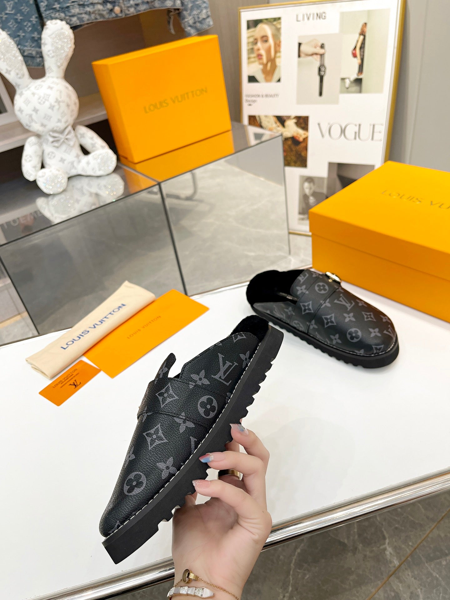 LuxluxHouse Best Quality Sandals Louis Vuitton