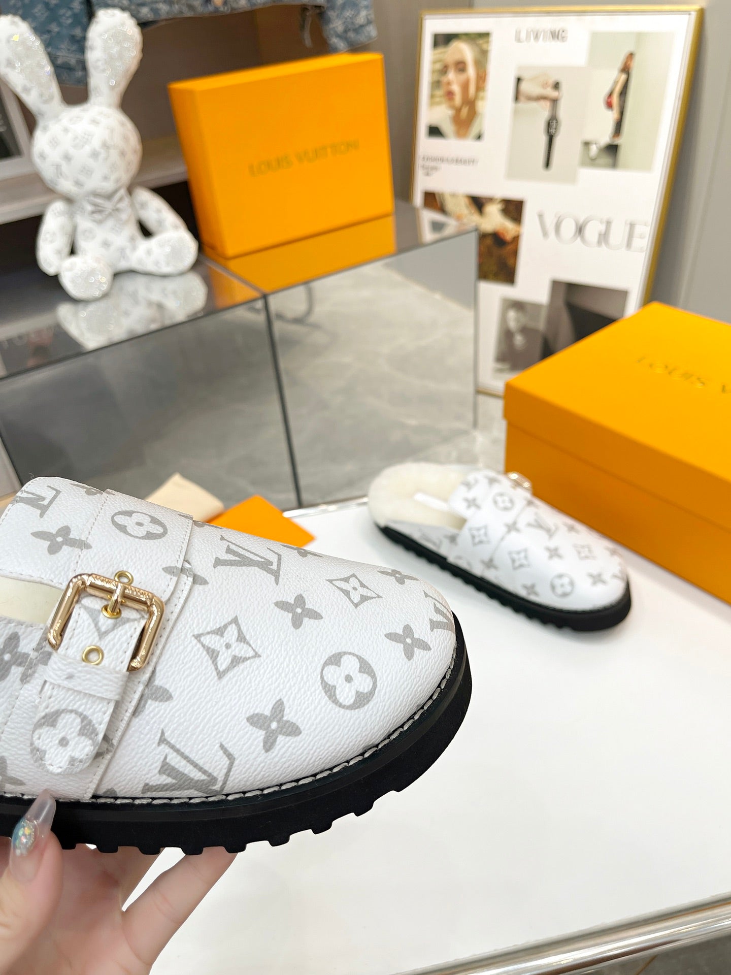 LuxluxHouse Best Quality Sandals Louis Vuitton