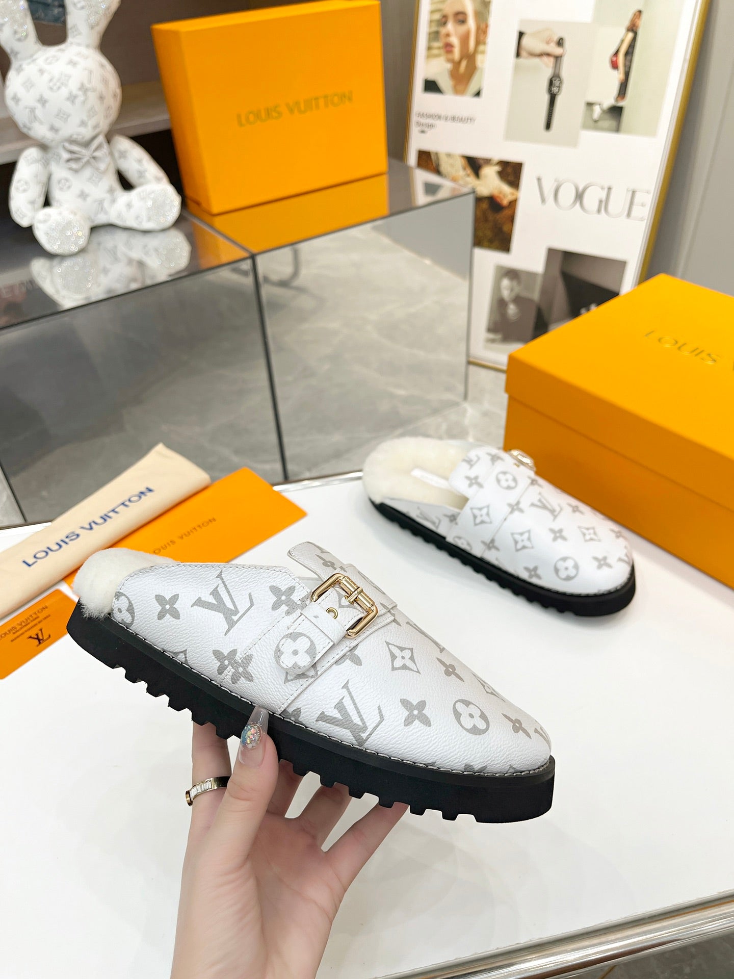 LuxluxHouse Best Quality Sandals Louis Vuitton