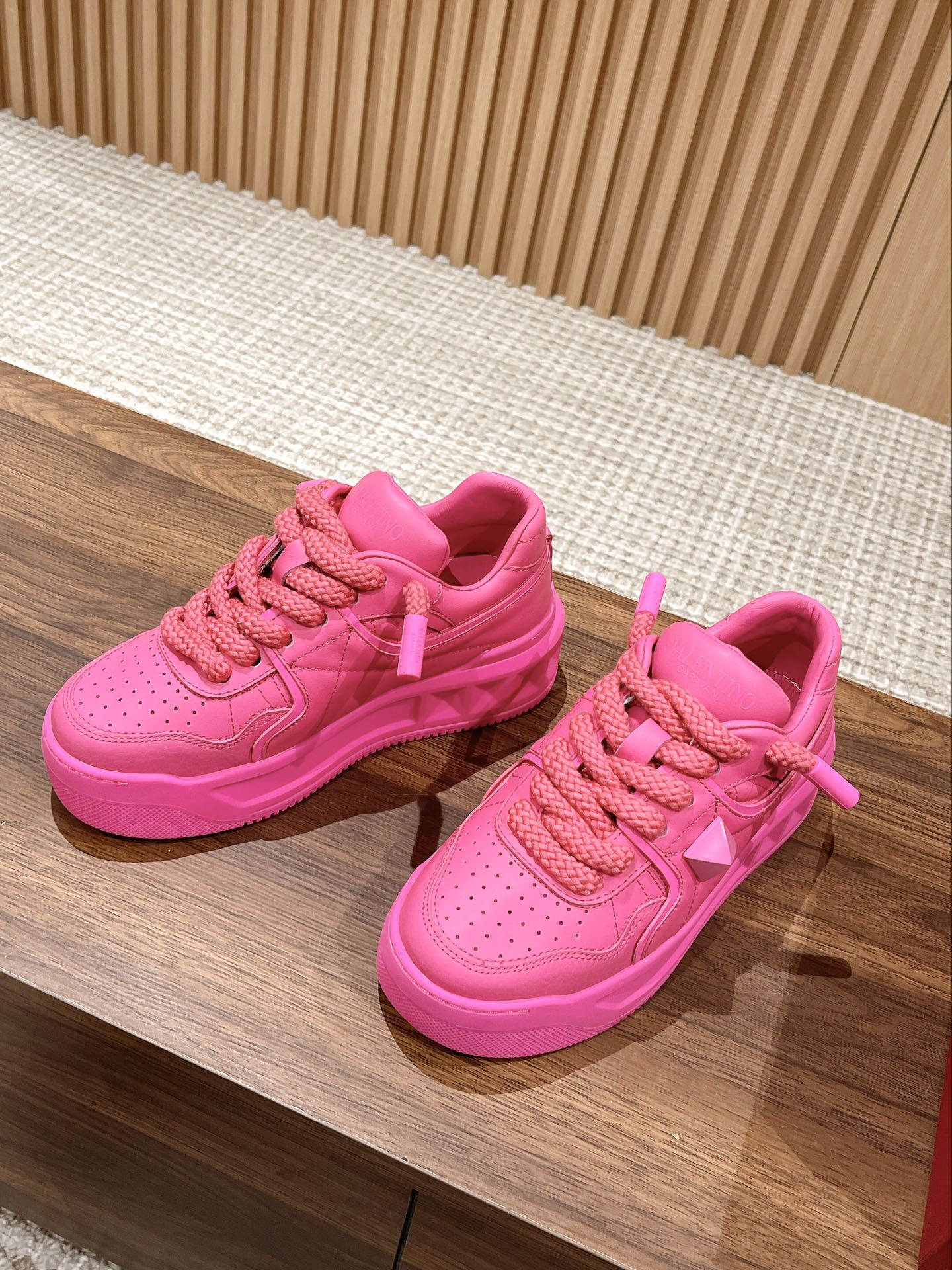 LuxluxHouse Best Quality Valentino Women Shoes