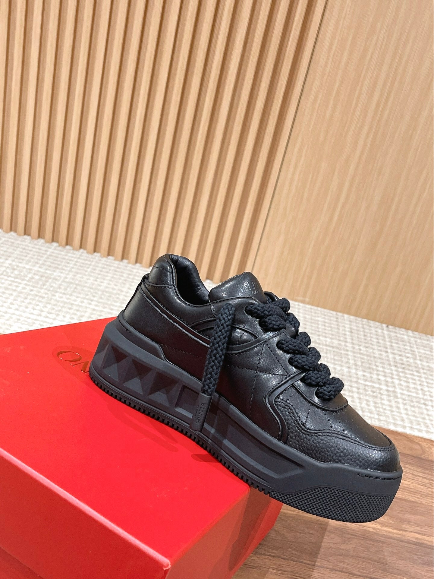 LuxluxHouse Best Quality Valentino Women Shoes
