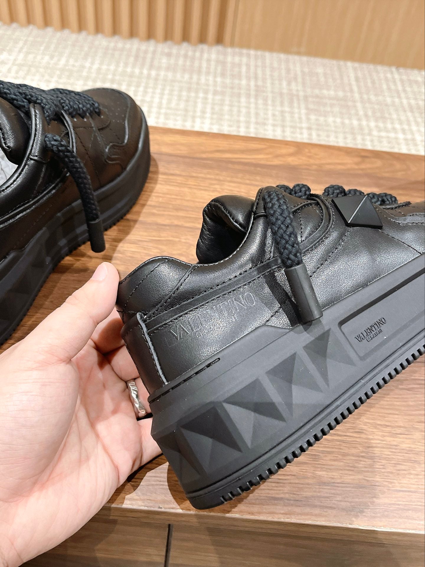 LuxluxHouse Best Quality Valentino Women Shoes