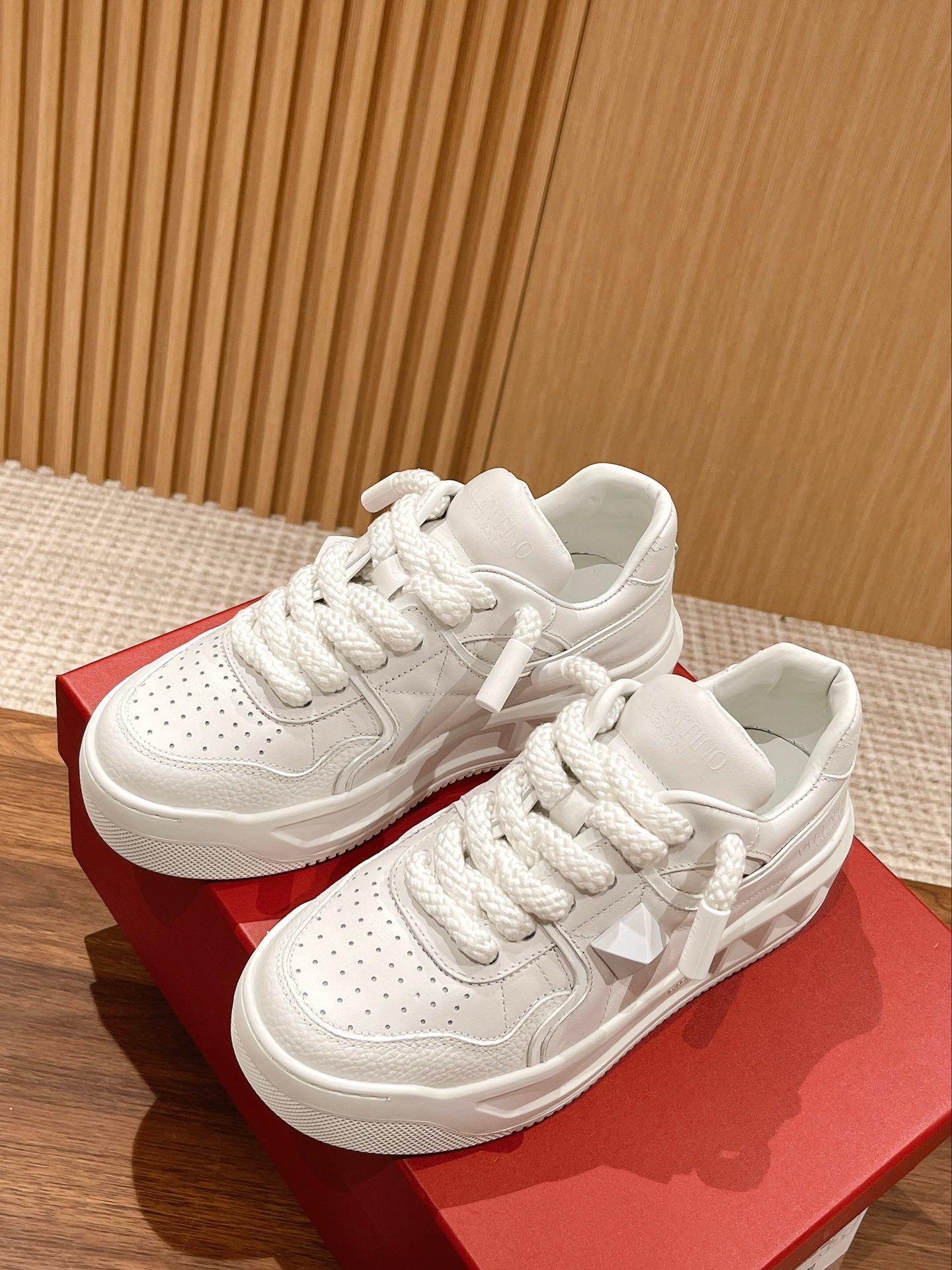 LuxluxHouse Best Quality Valentino Women Shoes