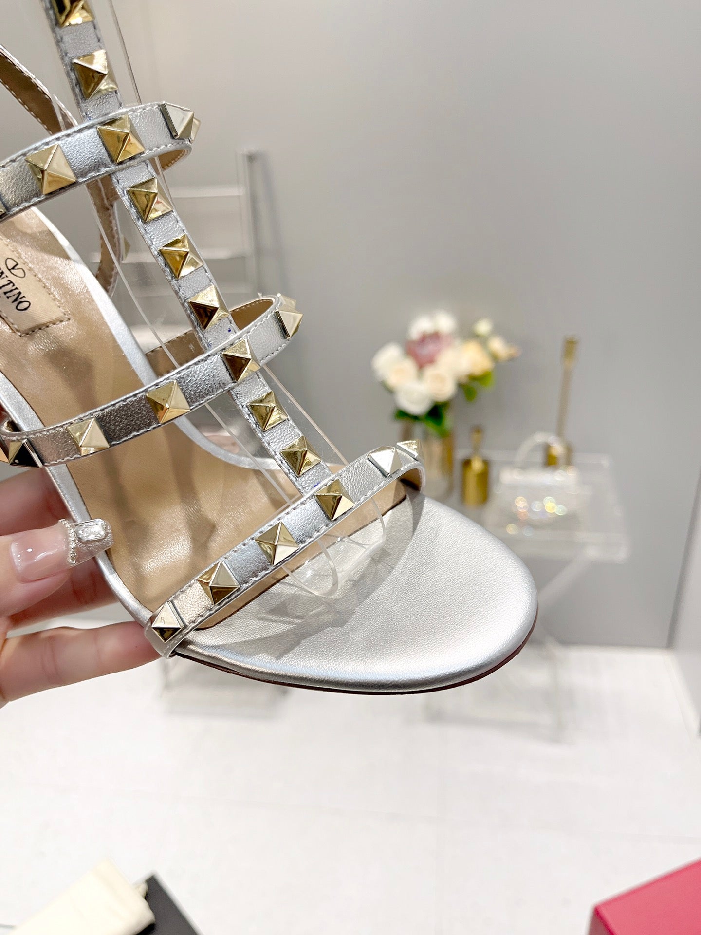 LuxluxHouse Best Quality Valentino Women Shoes