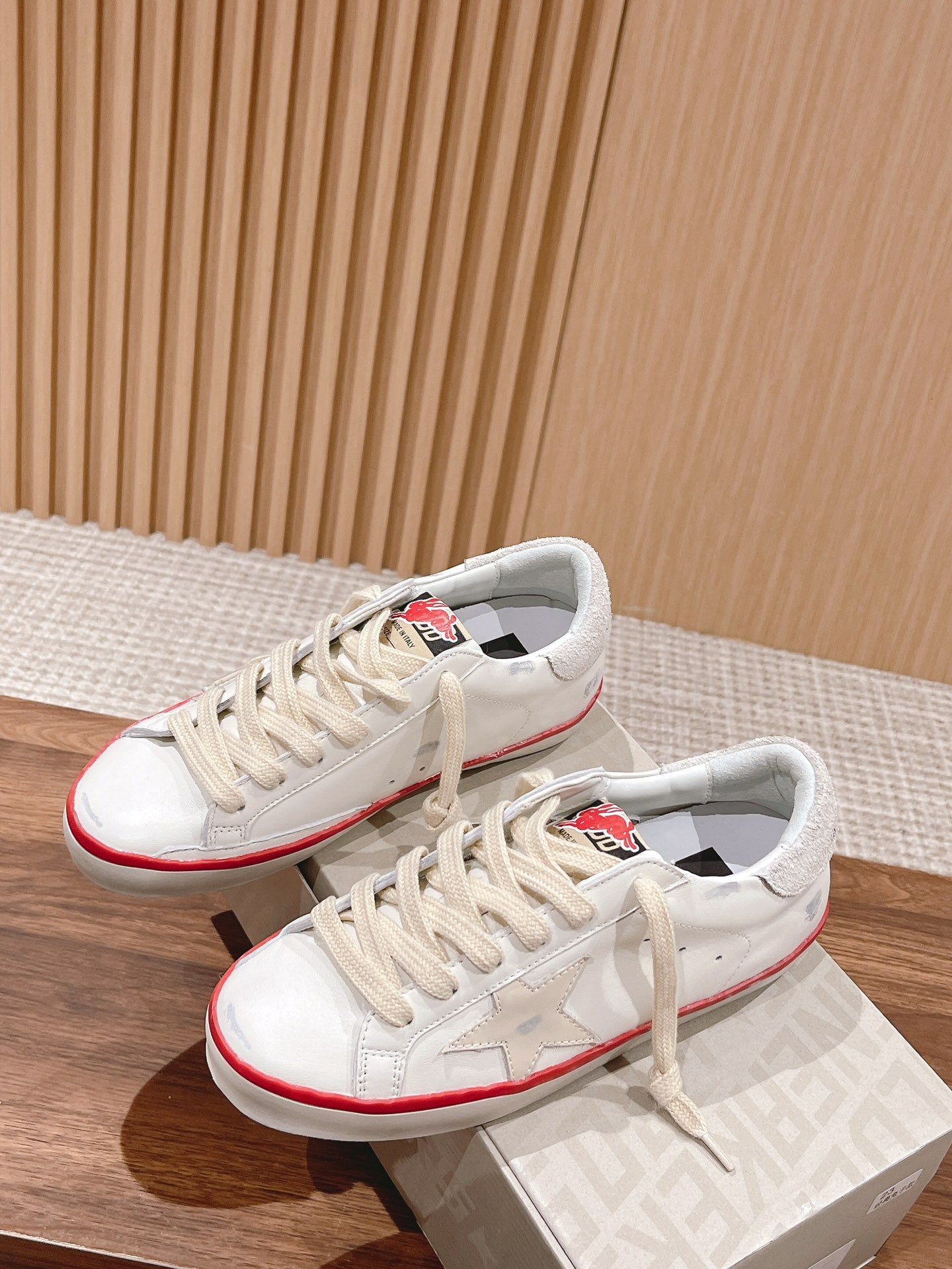 LuxluxHouse Best Quality Shoes Golden Goose