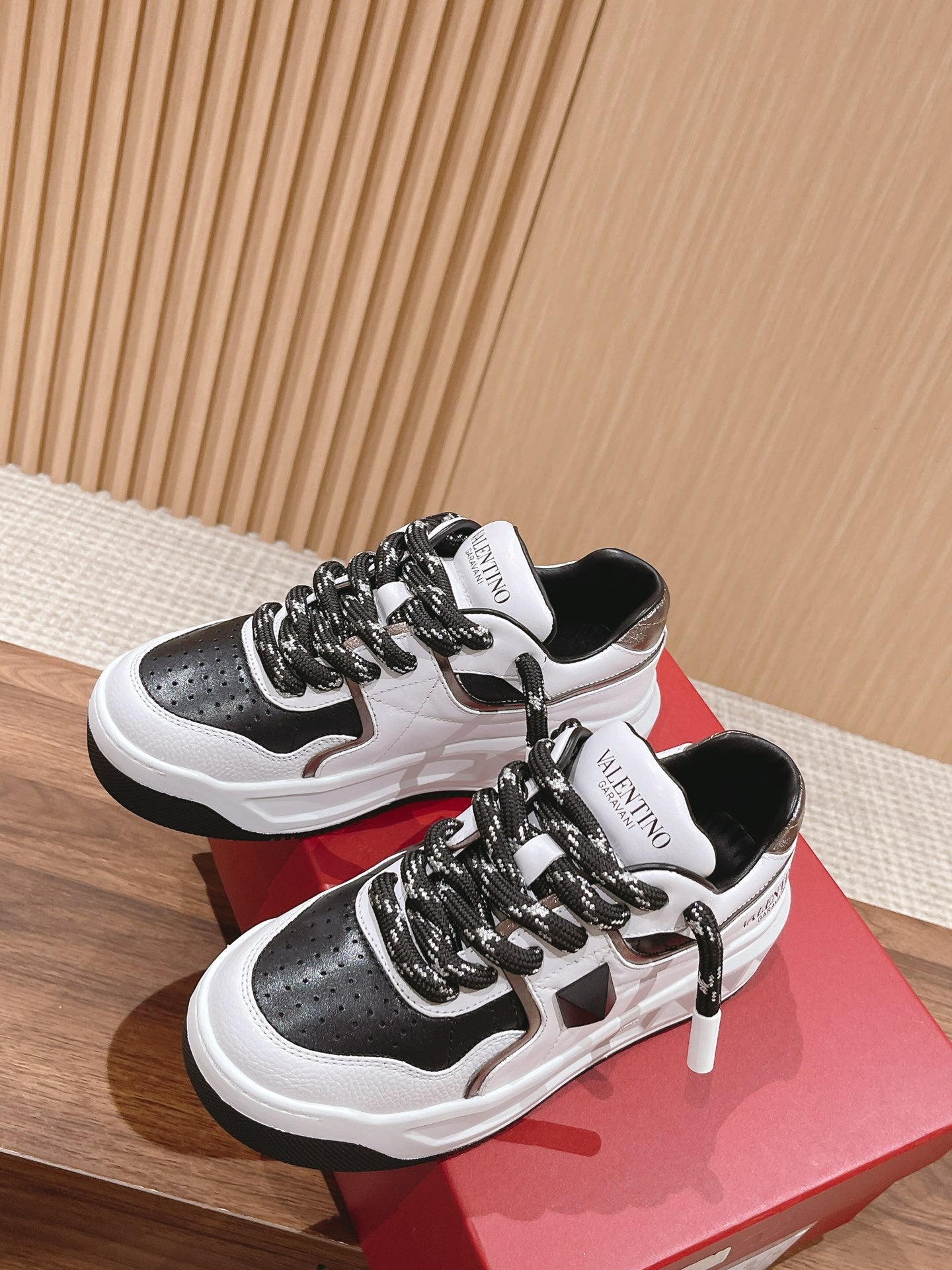 LuxluxHouse Best Quality Valentino Women Shoes