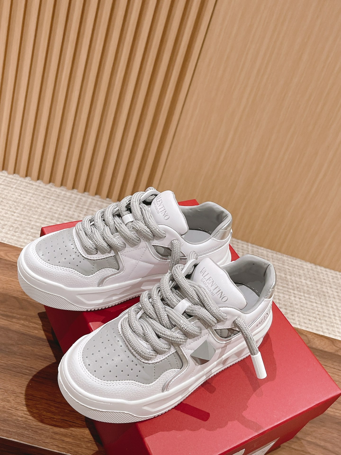 LuxluxHouse Best Quality Valentino Women Shoes
