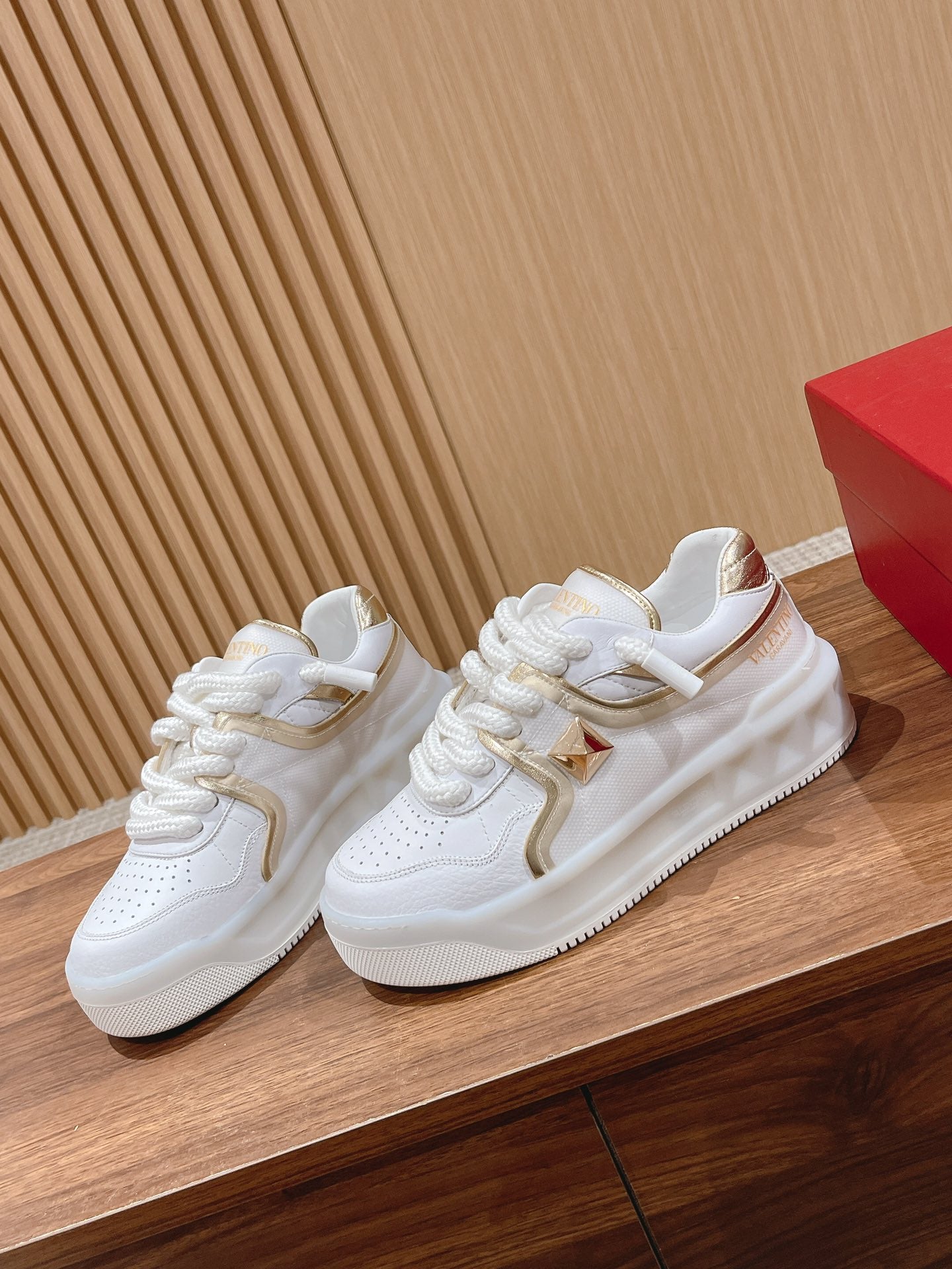 LuxluxHouse Best Quality Valentino Women Shoes