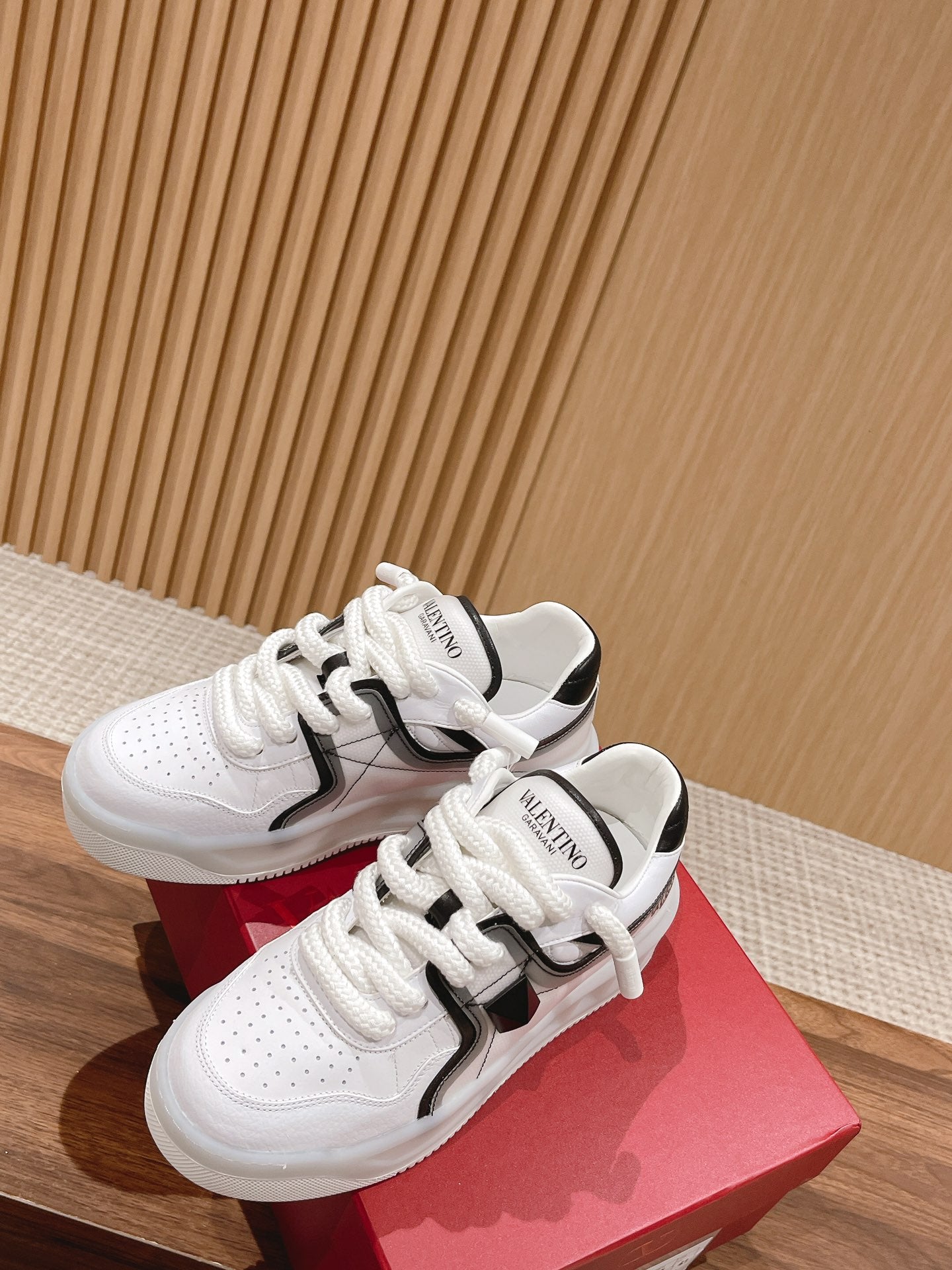 LuxluxHouse Best Quality Valentino Women Shoes