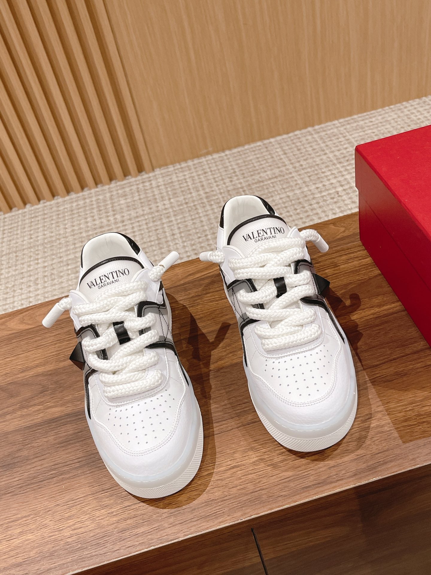 LuxluxHouse Best Quality Valentino Women Shoes
