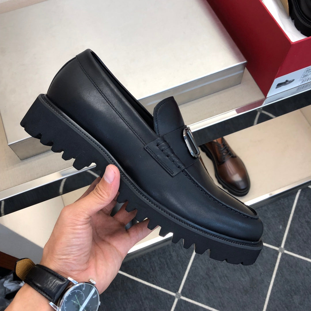 LuxluxHouse Best Quality Shoes Valentino