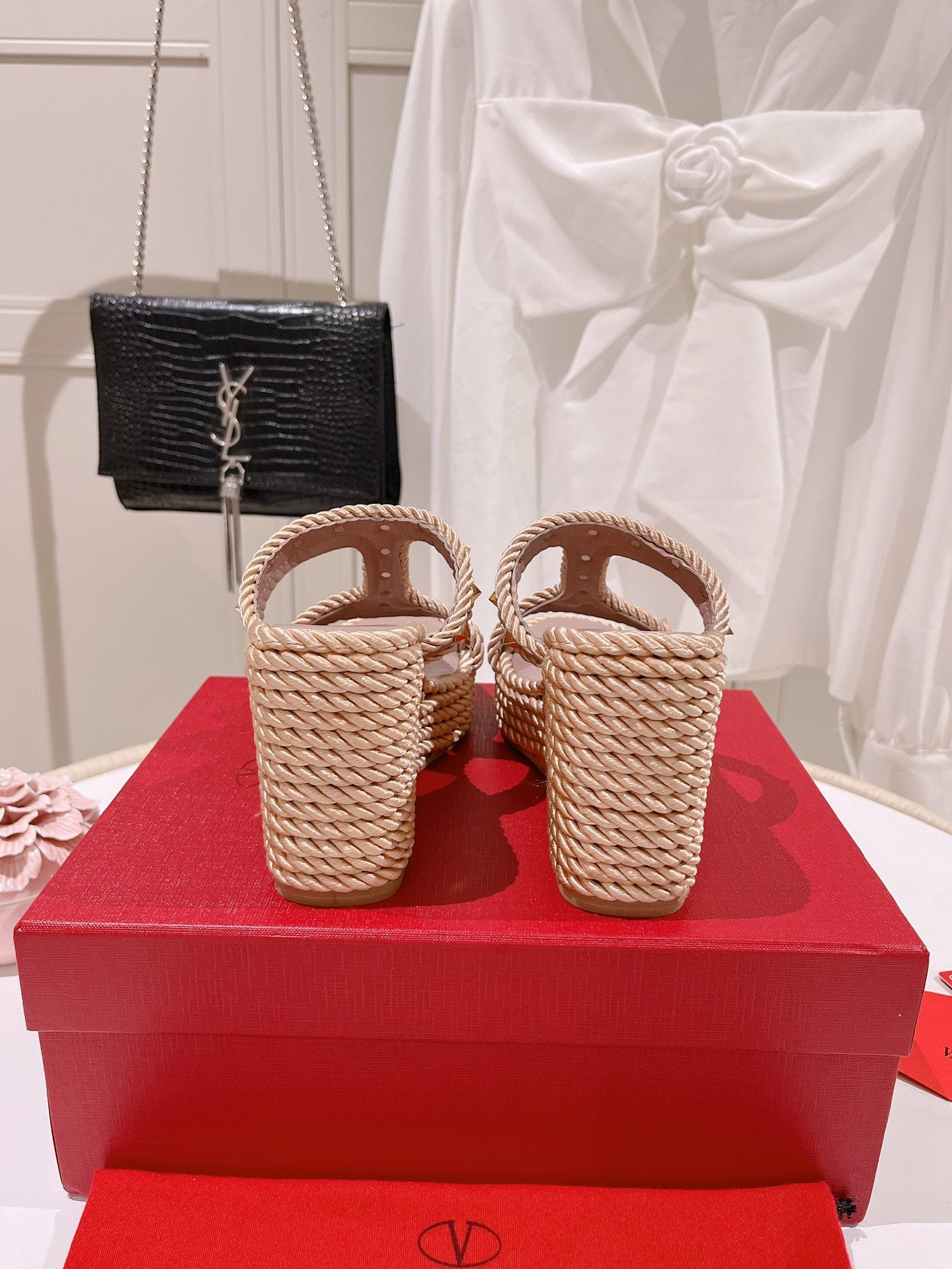 LuxluxHouse Best Quality Valentino Women Shoes