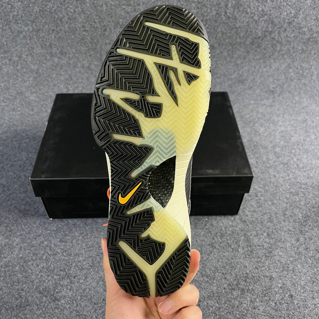 Max/WKB Batch-UNDEFEATED × Nike Zoom Kobe 4 Protro