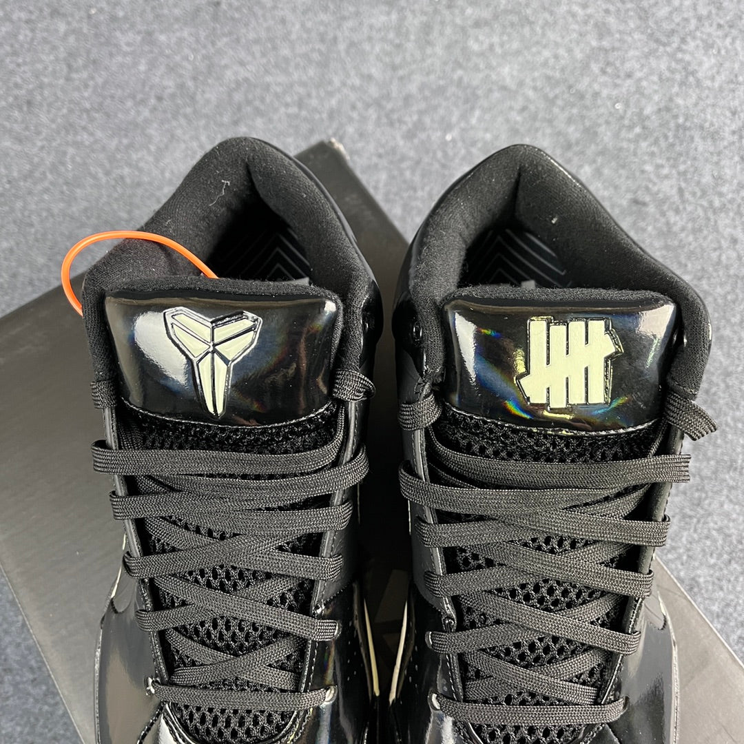 Max/WKB Batch-UNDEFEATED × Nike Zoom Kobe 4 Protro