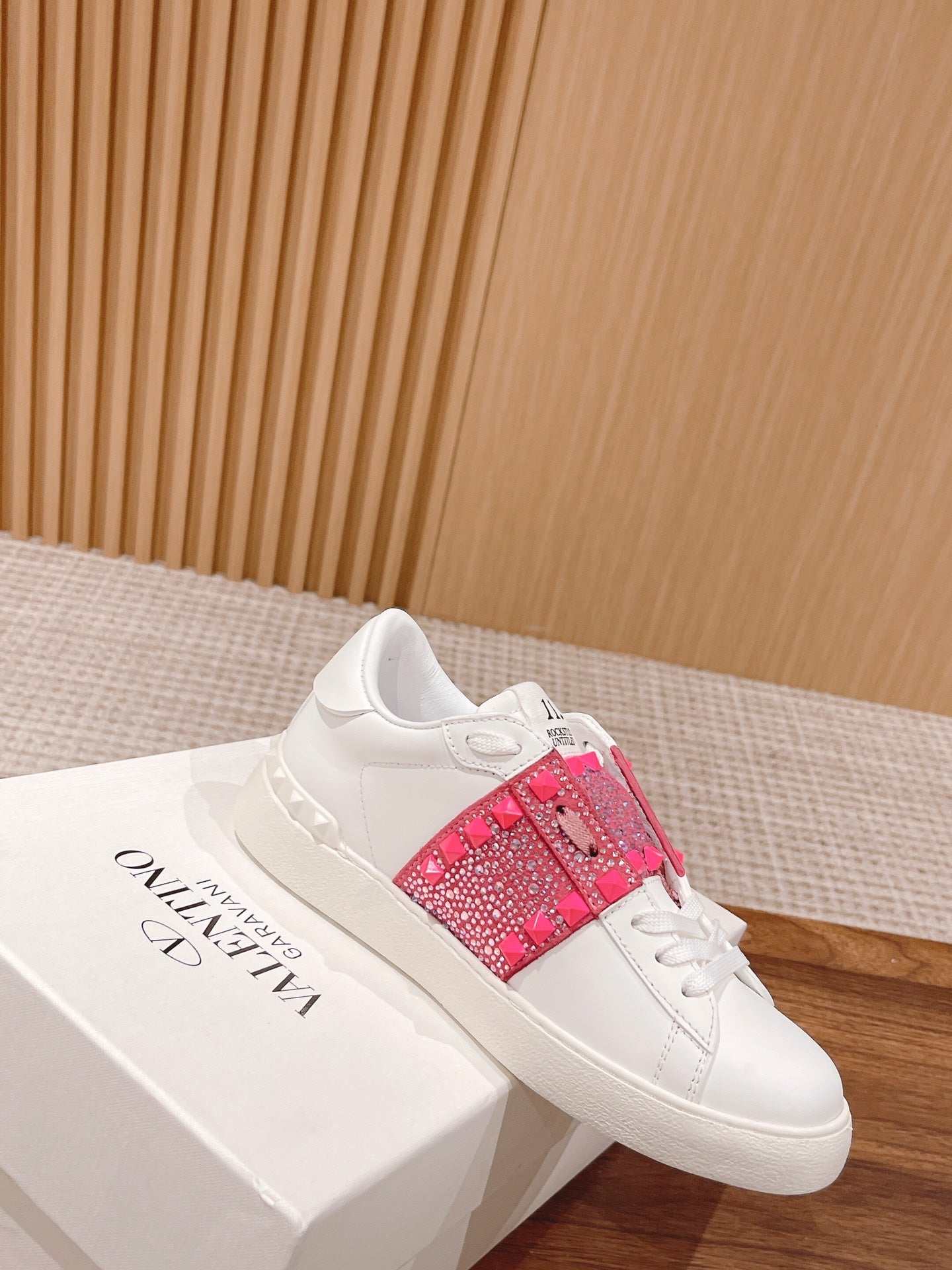 LuxluxHouse Best Quality Valentino Women Shoes