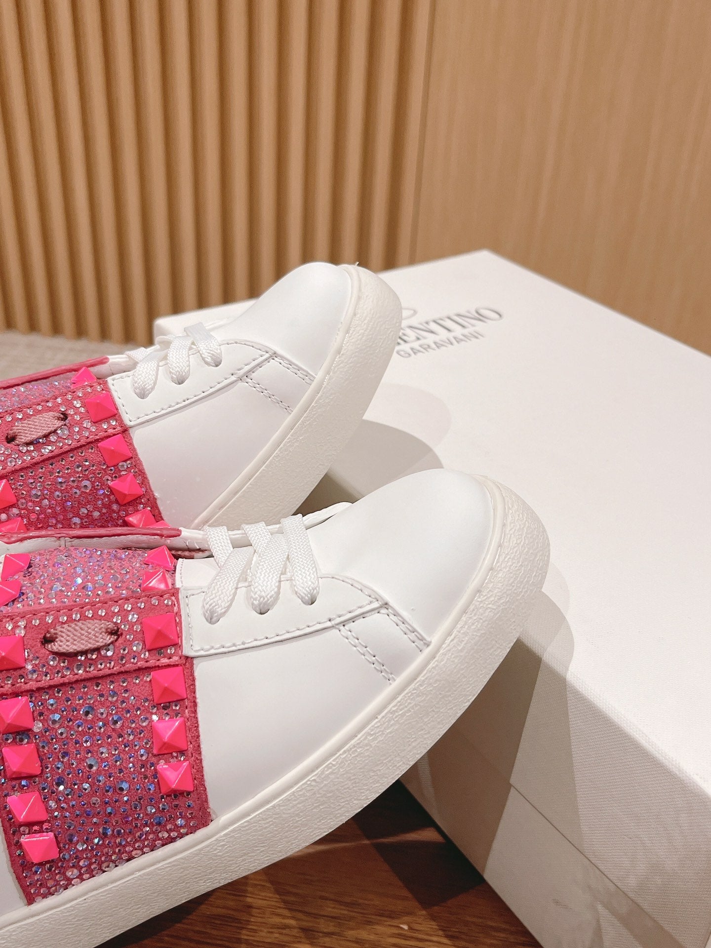 LuxluxHouse Best Quality Valentino Women Shoes