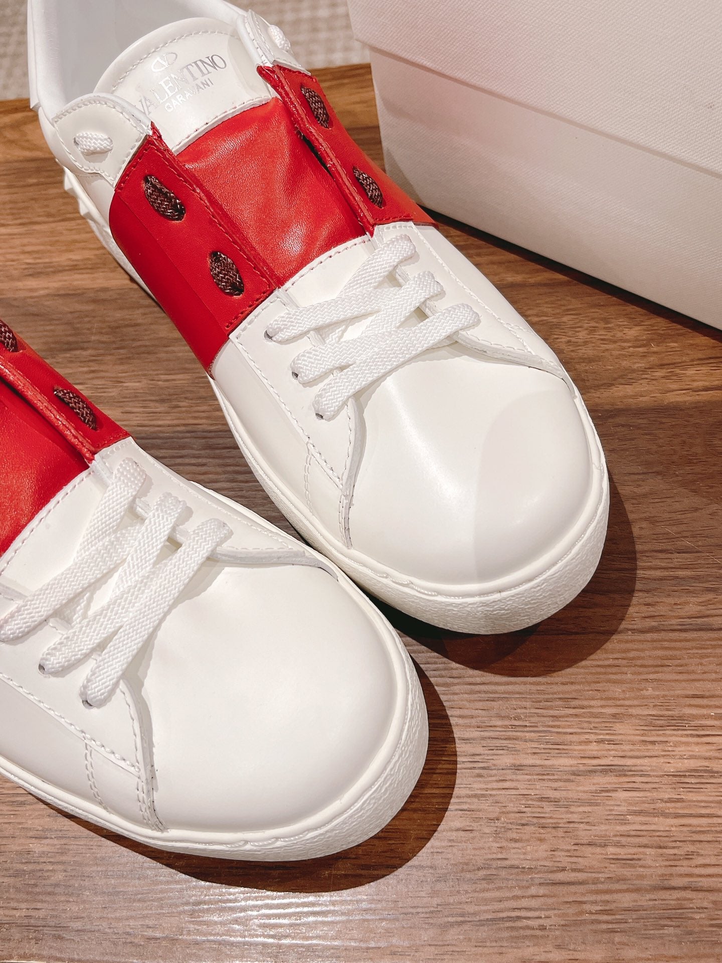 LuxluxHouse Best Quality Valentino Women Shoes