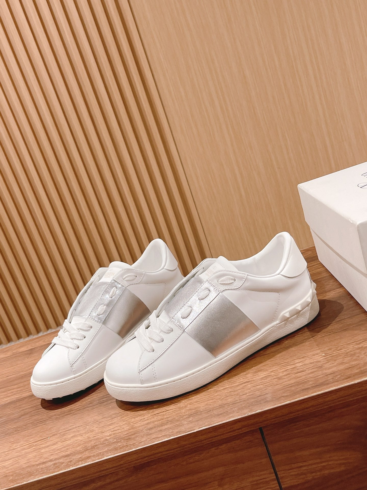 LuxluxHouse Best Quality Valentino Women Shoes