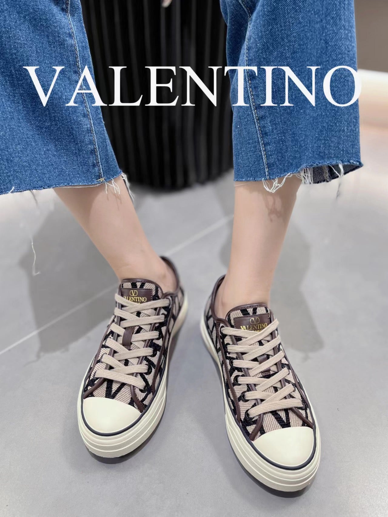 LuxluxHouse Best Quality Shoes Valentino