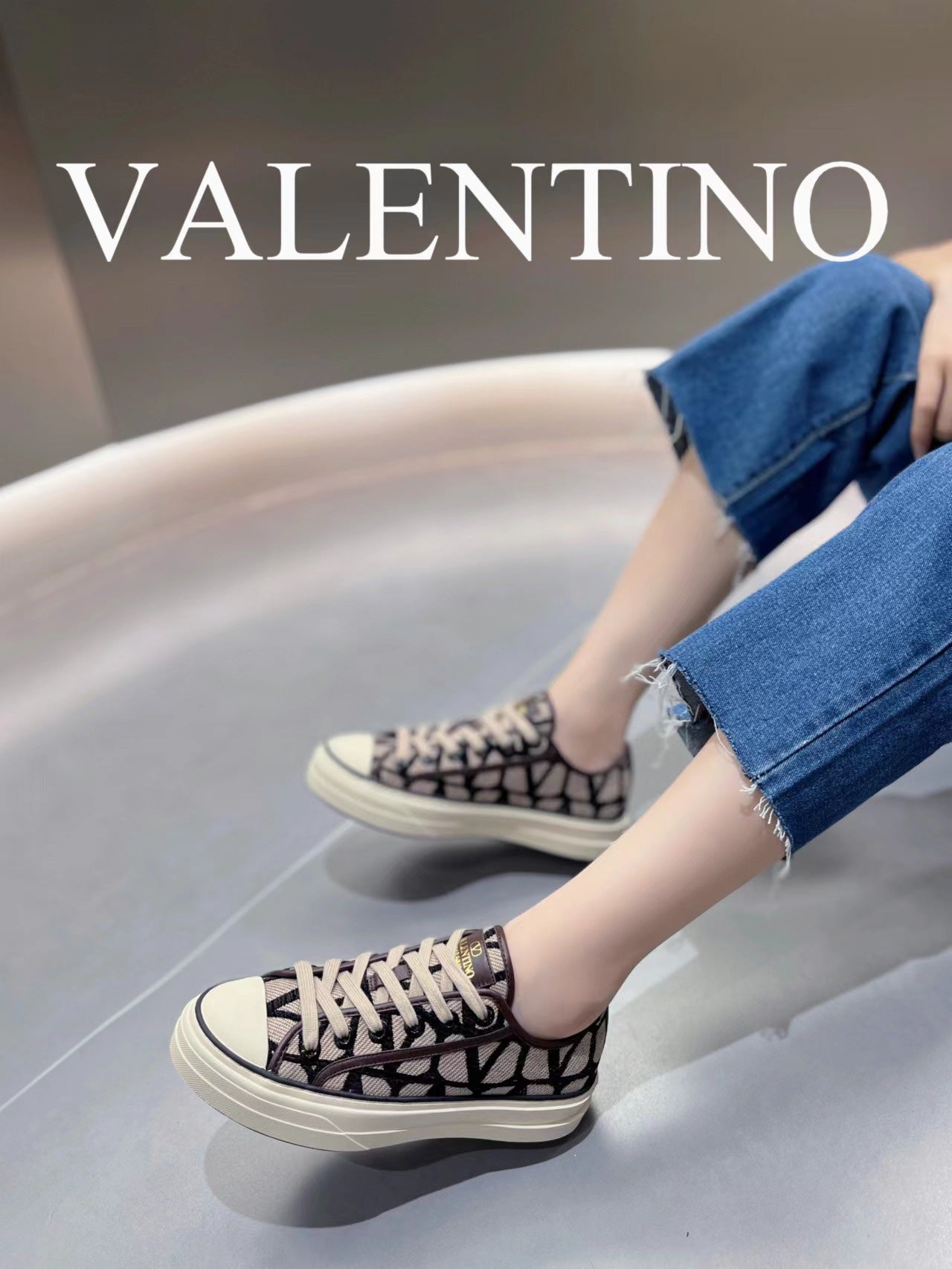 LuxluxHouse Best Quality Shoes Valentino