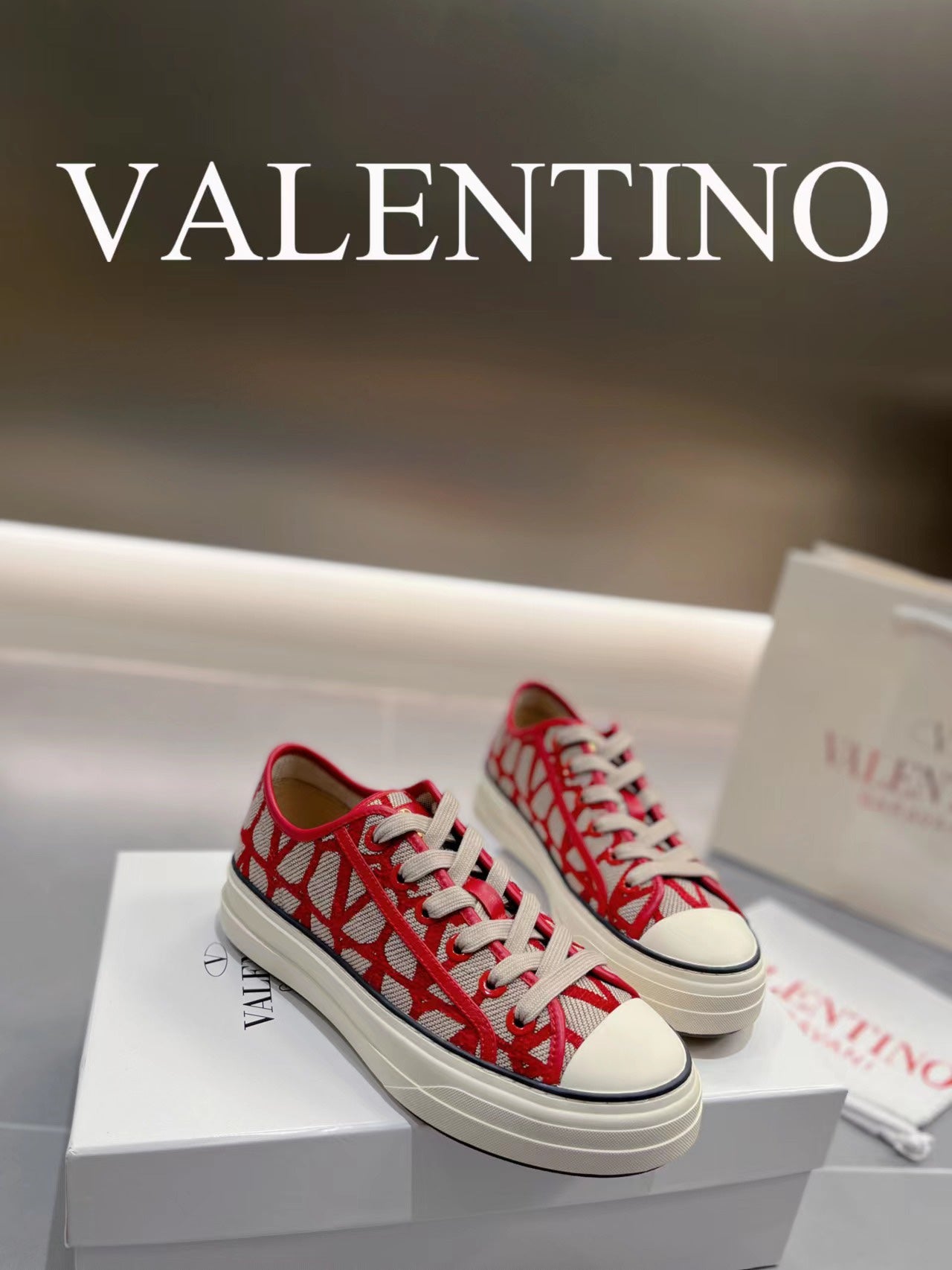 LuxluxHouse Best Quality Shoes Valentino