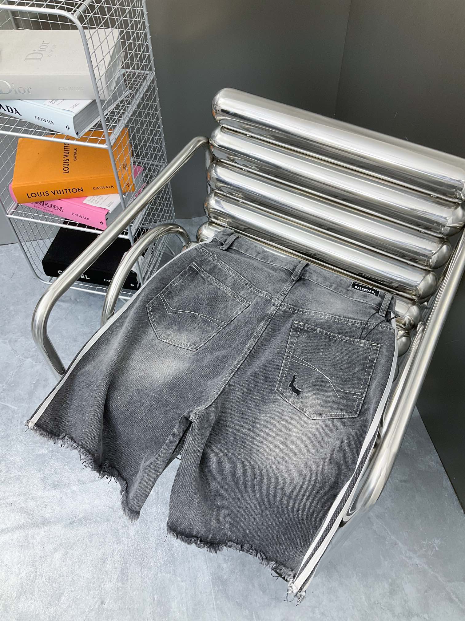 LuxluxHouse Best Quality Clothes Balenciaga Pants