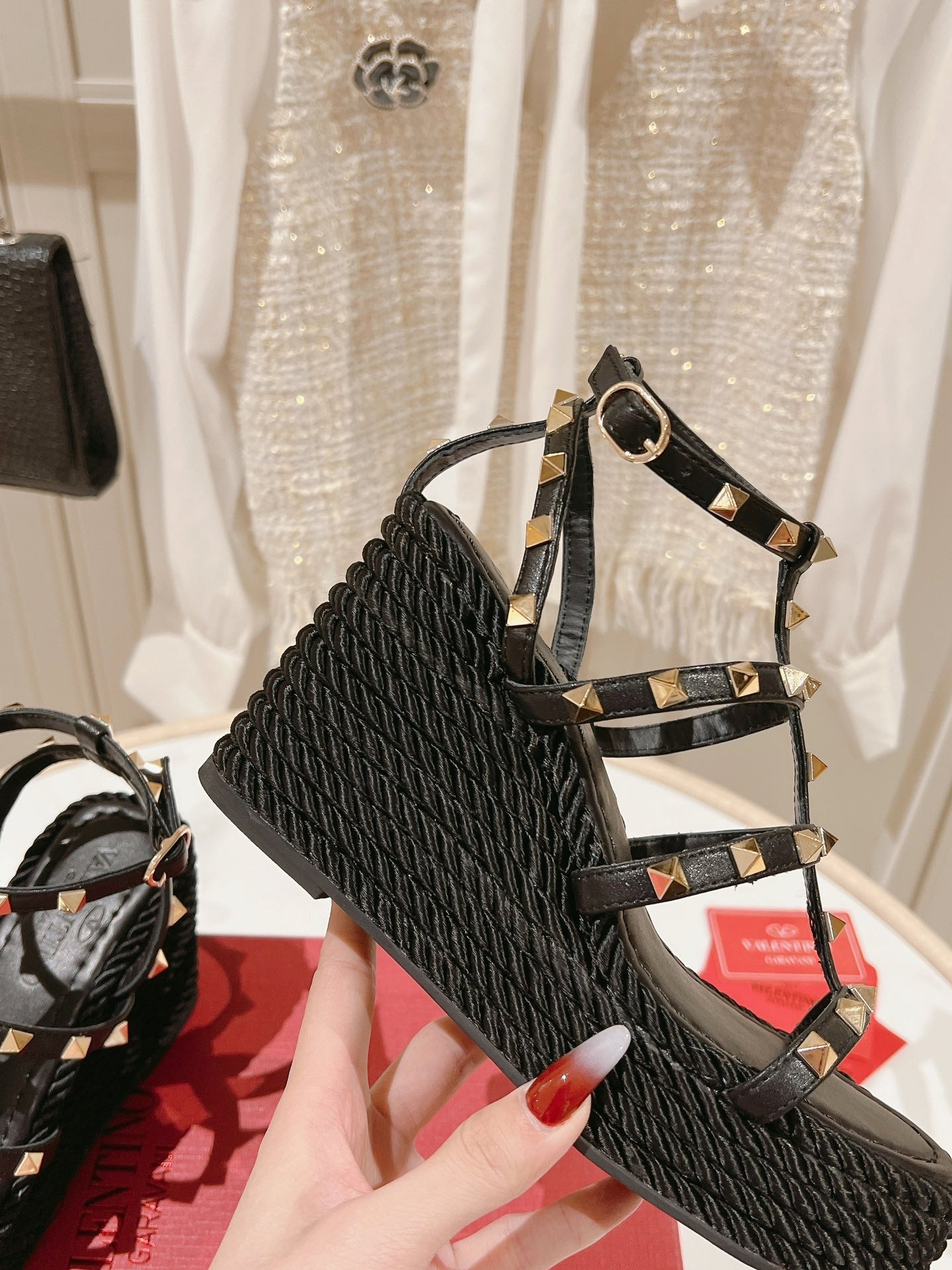LuxluxHouse Best Quality Valentino Women Shoes