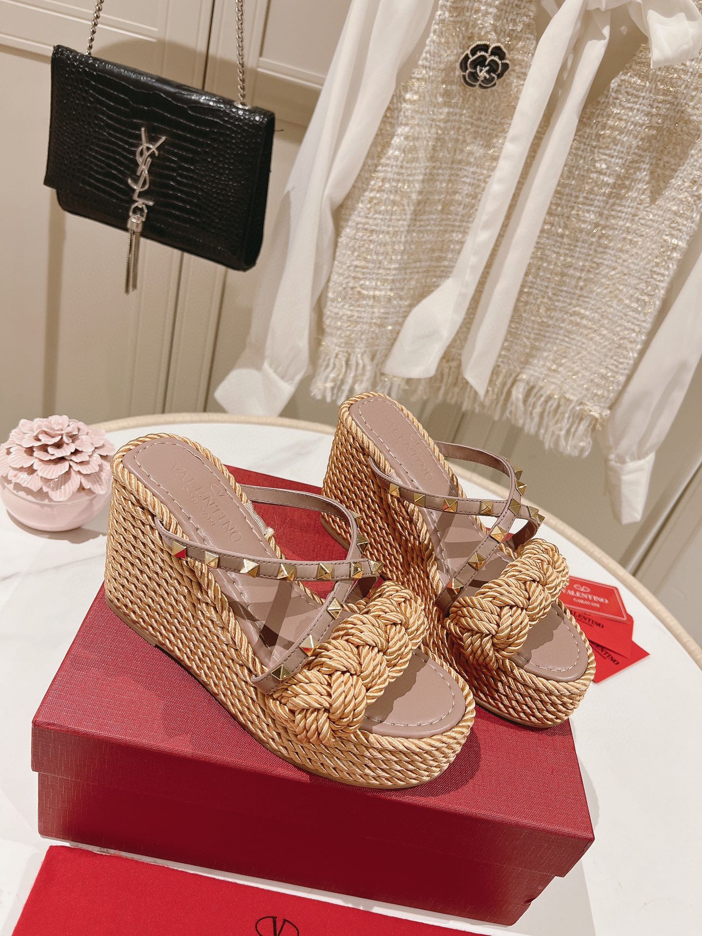 LuxluxHouse Best Quality Valentino Women Shoes