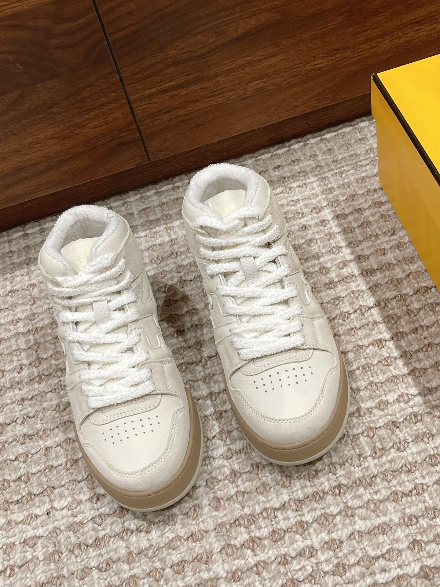 LuxluxHouse Best Quality Fendi Women Shoes