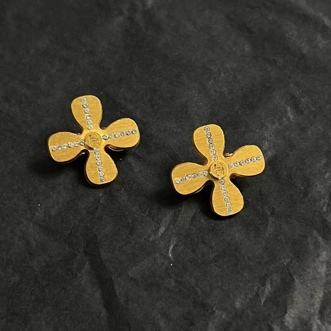 LuxluxHouse Low Price And High Quality Accessories Earrings