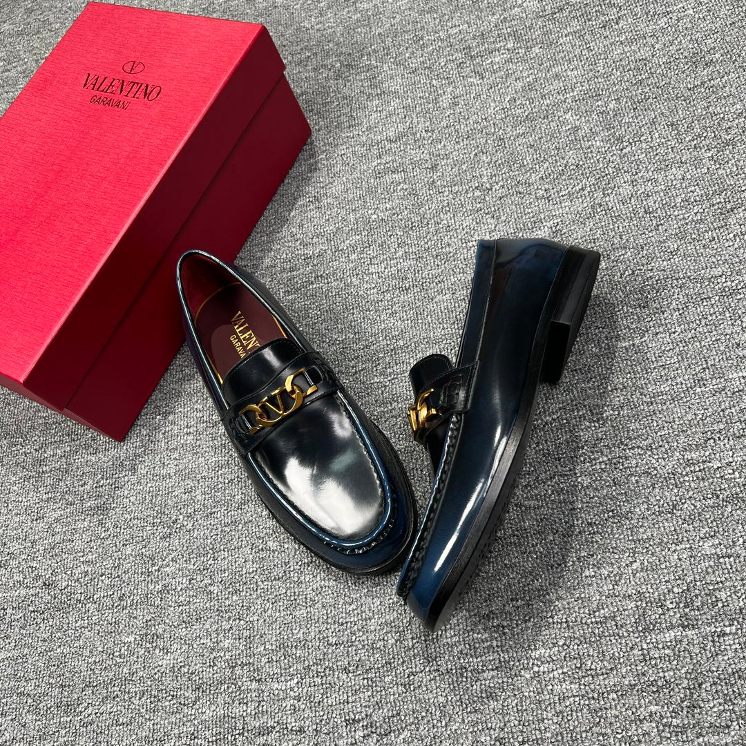 LuxluxHouse Best Quality Shoes Valentino