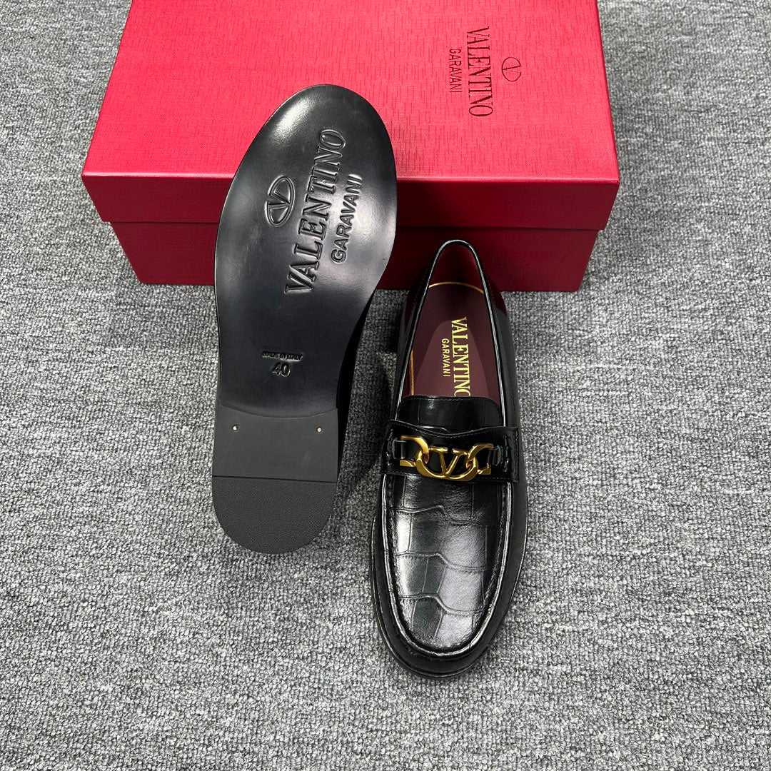 LuxluxHouse Best Quality Shoes Valentino