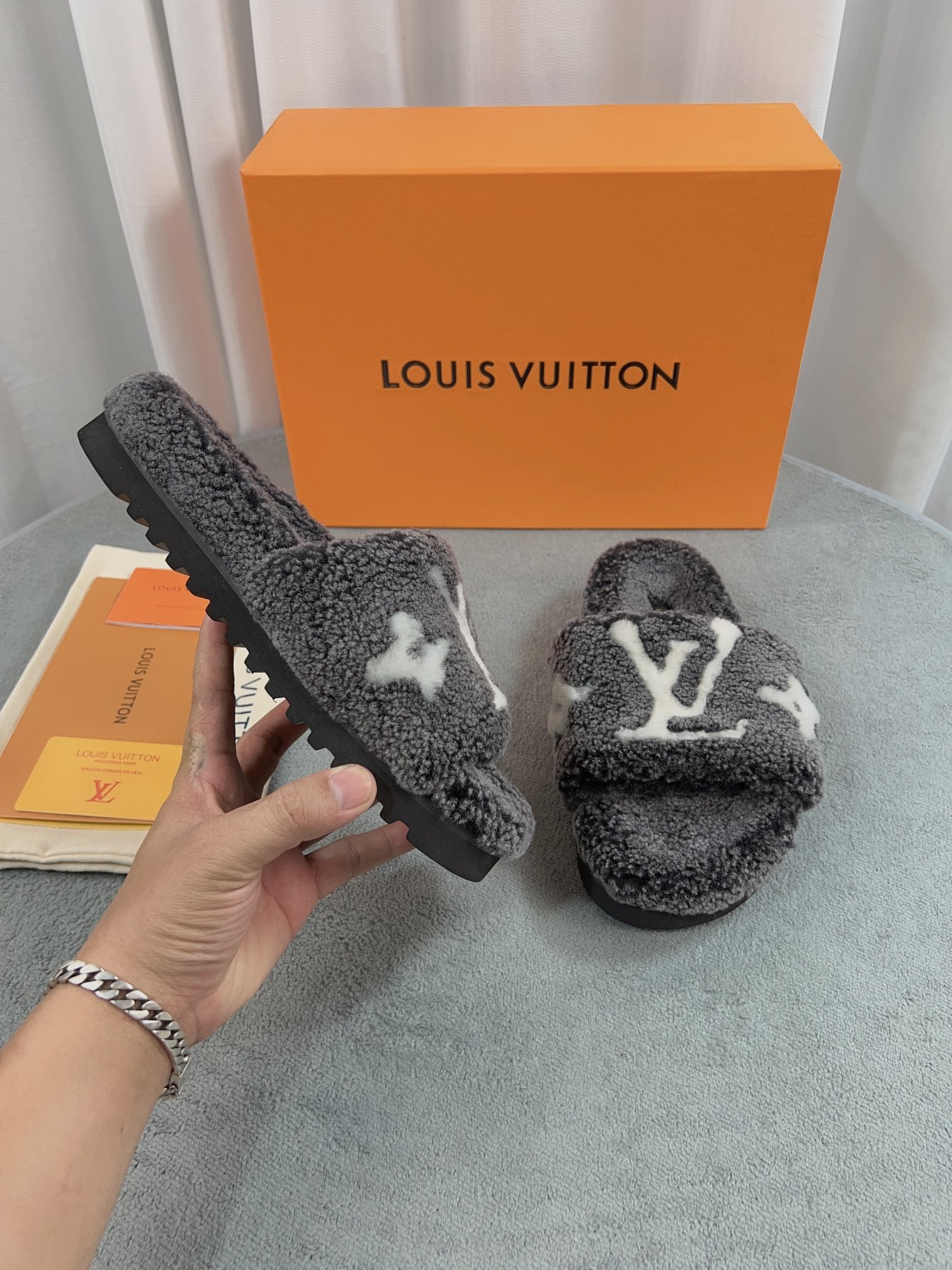 LuxluxHouse Best Quality Sandals Louis Vuitton