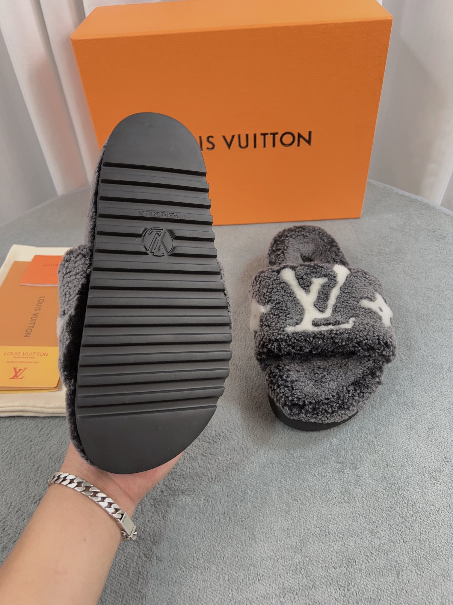 LuxluxHouse Best Quality Sandals Louis Vuitton