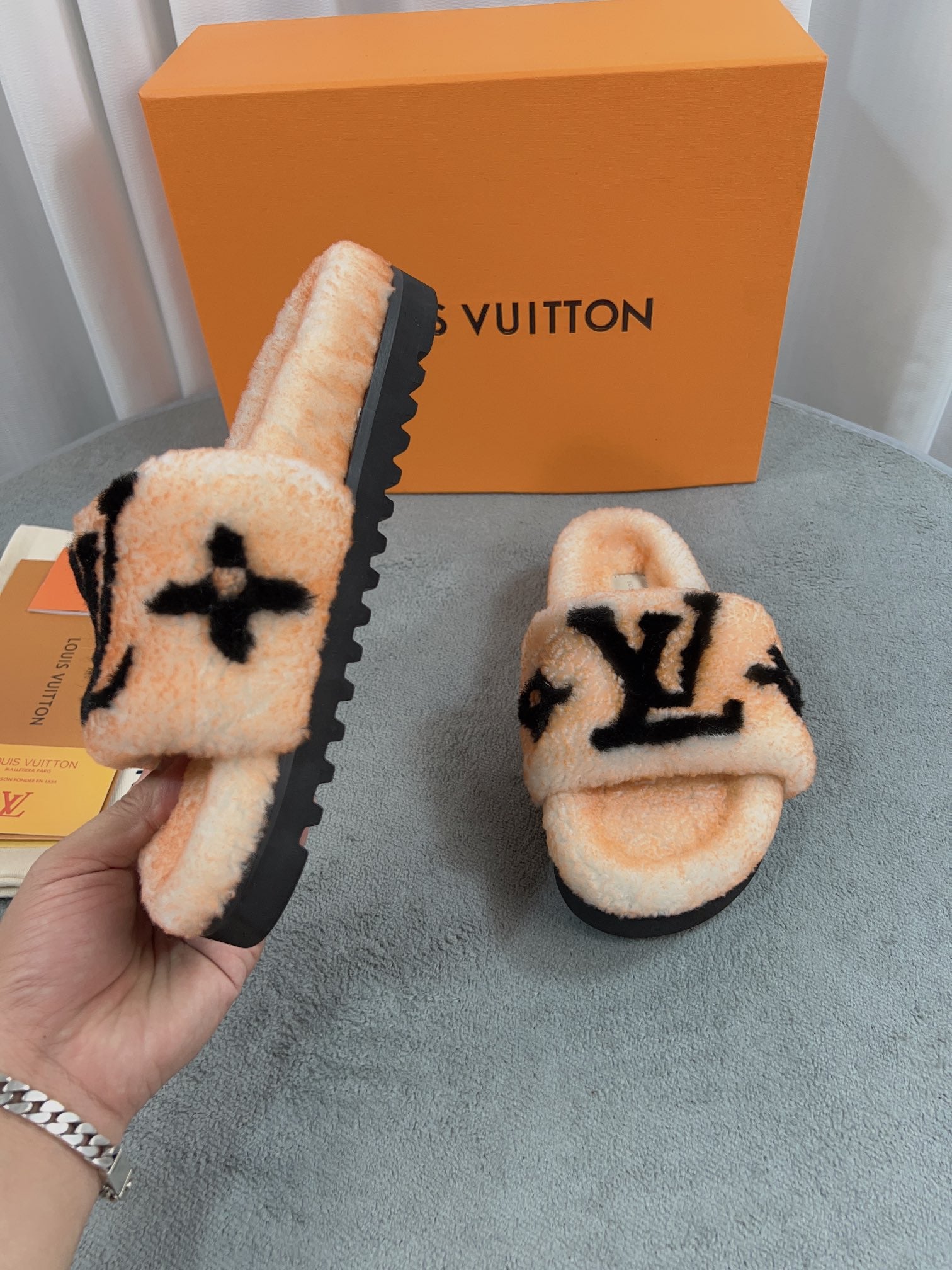 LuxluxHouse Best Quality Sandals Louis Vuitton