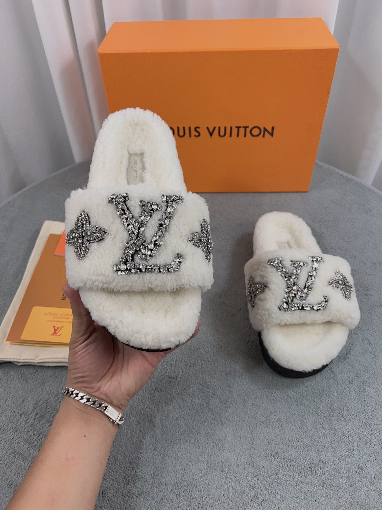 LuxluxHouse Best Quality Sandals Louis Vuitton