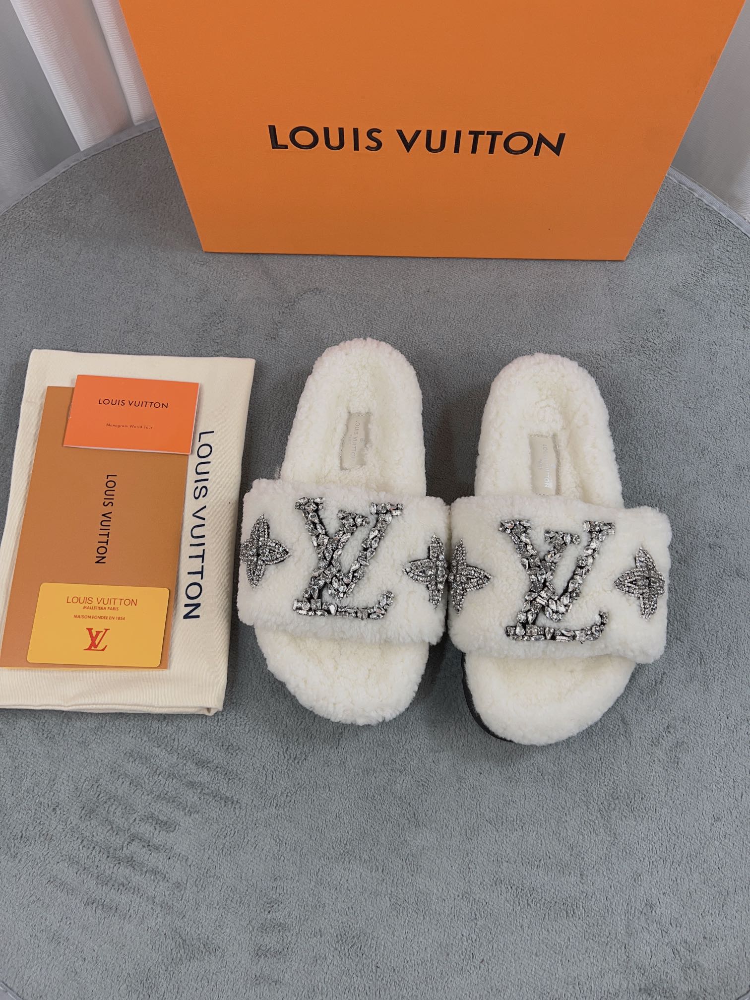 LuxluxHouse Best Quality Sandals Louis Vuitton