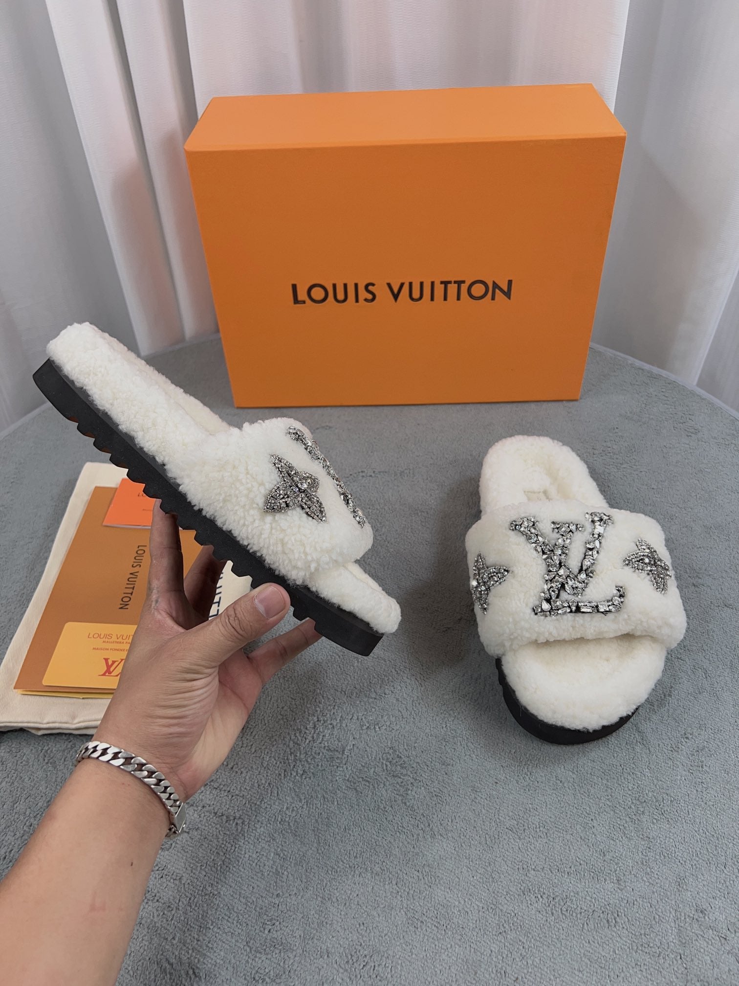 LuxluxHouse Best Quality Sandals Louis Vuitton