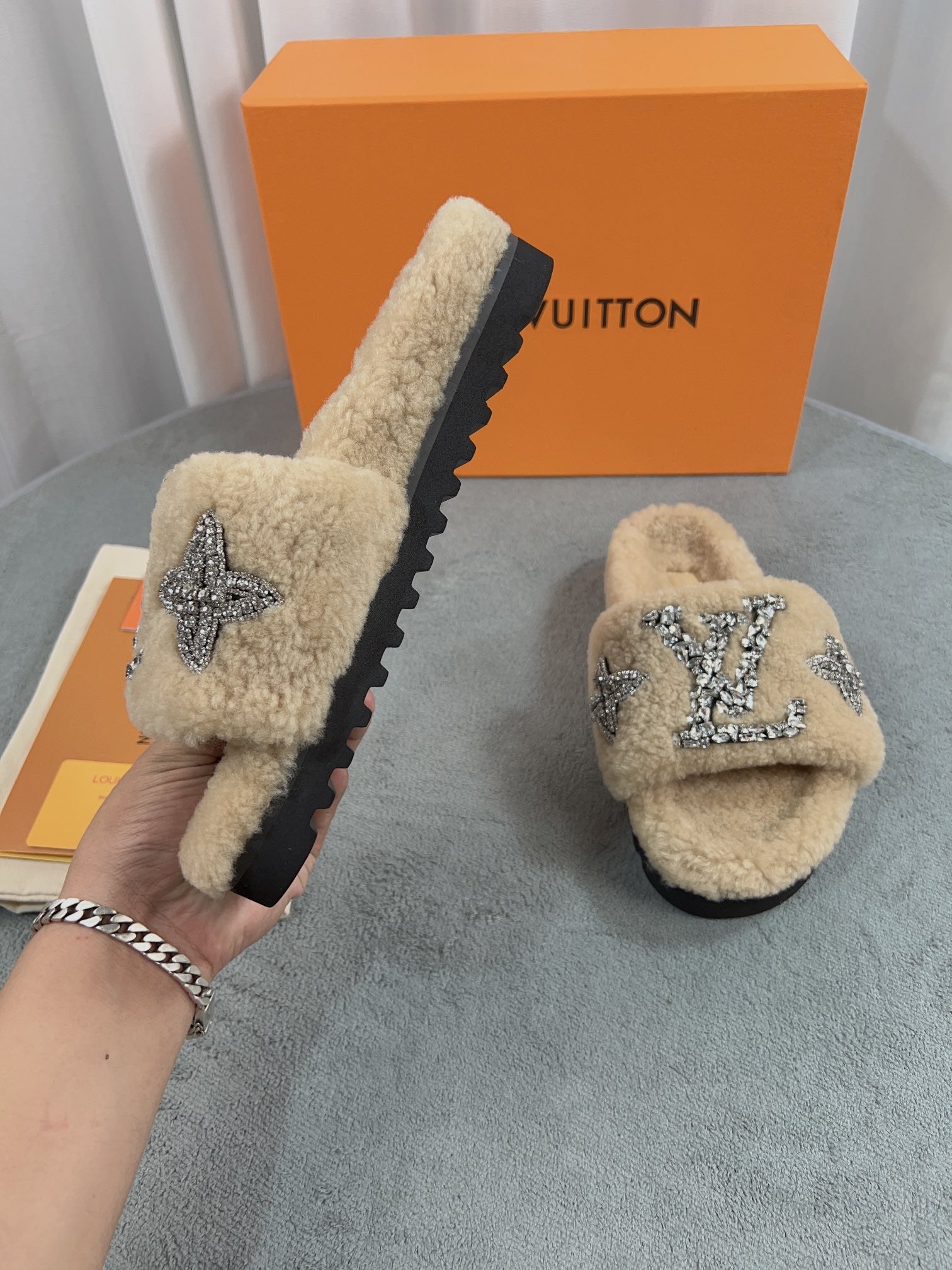 LuxluxHouse Best Quality Sandals Louis Vuitton
