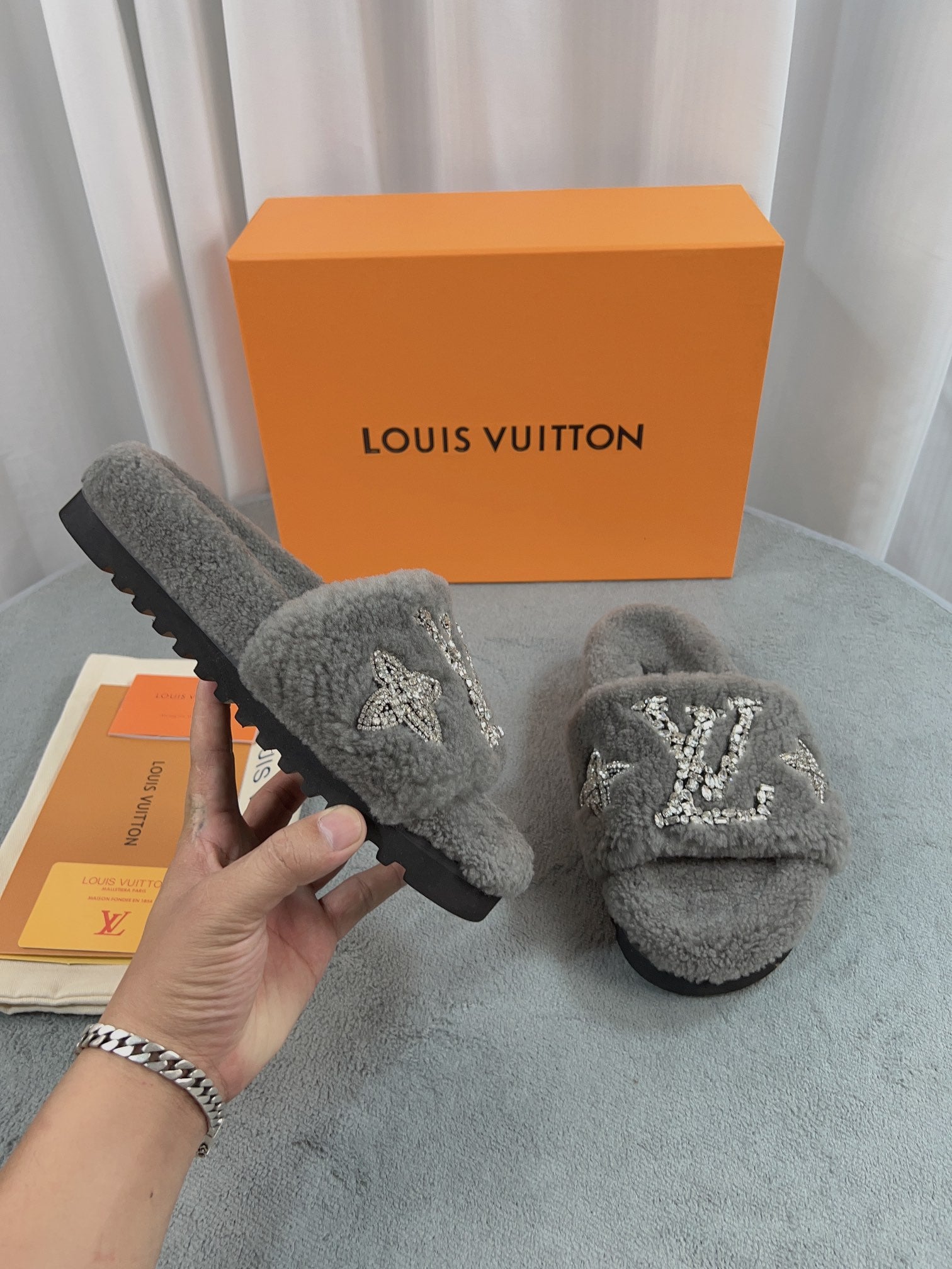 LuxluxHouse Best Quality Sandals Louis Vuitton