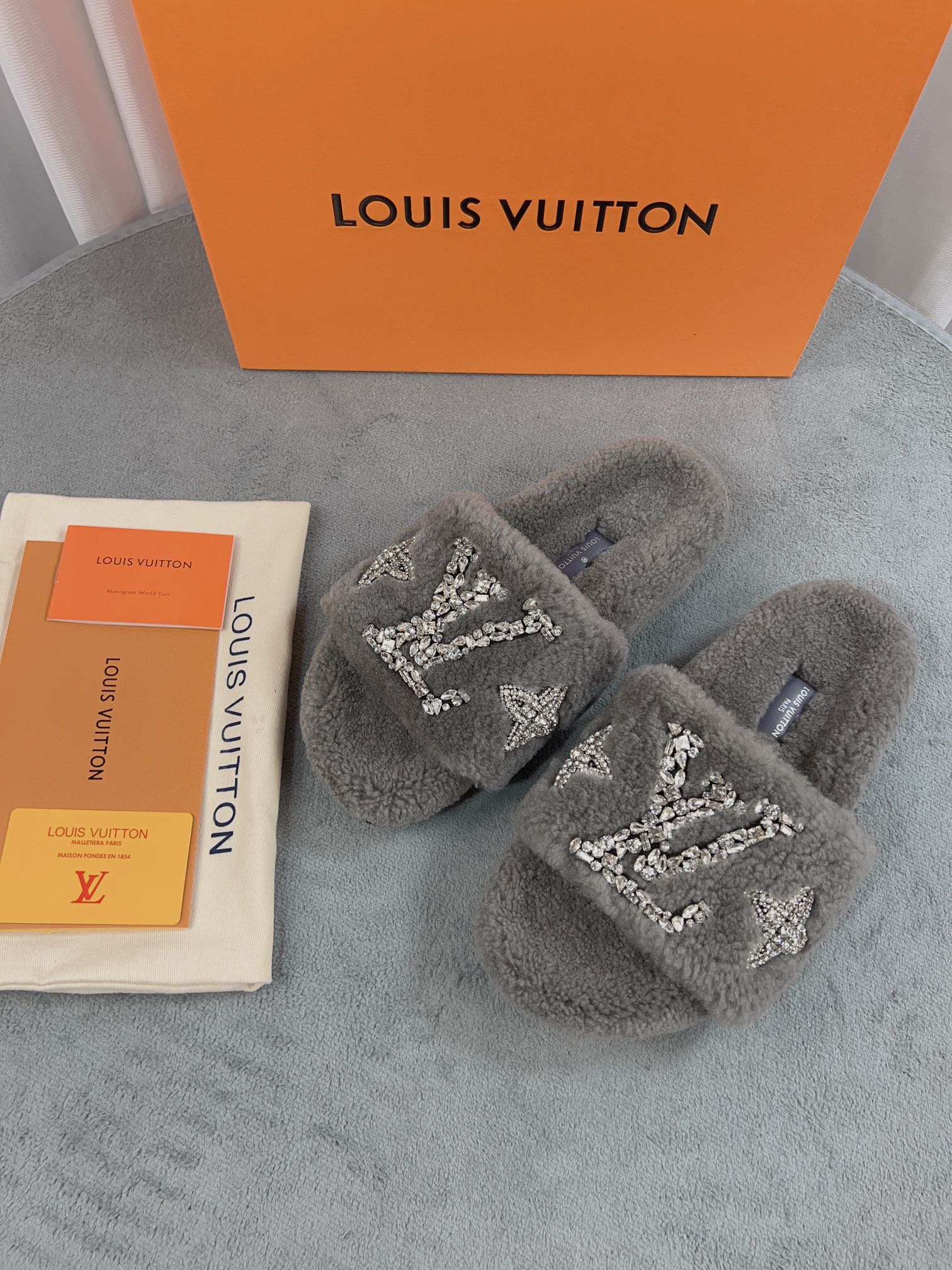 LuxluxHouse Best Quality Sandals Louis Vuitton