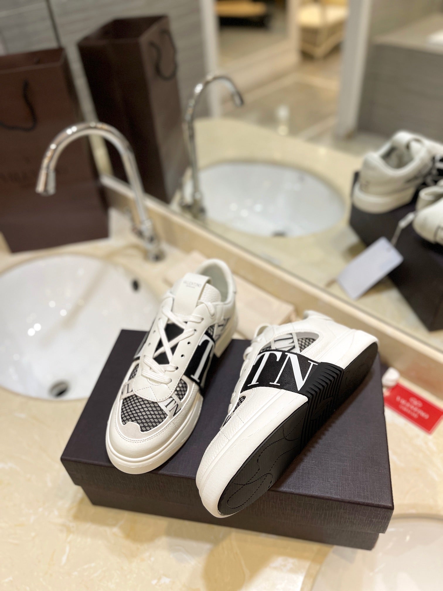 LuxluxHouse Best Quality Valentino Women Shoes