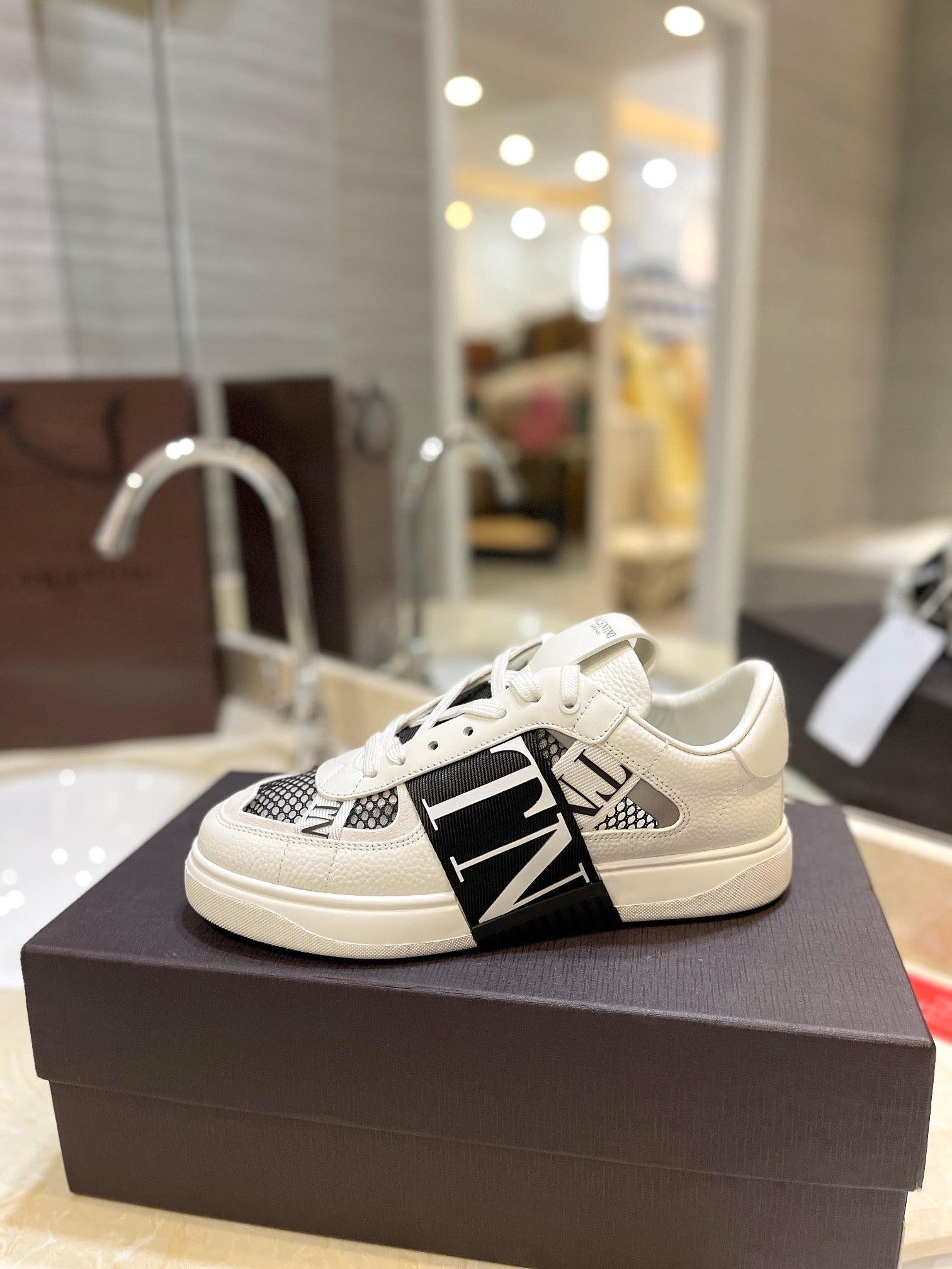 LuxluxHouse Best Quality Valentino Women Shoes