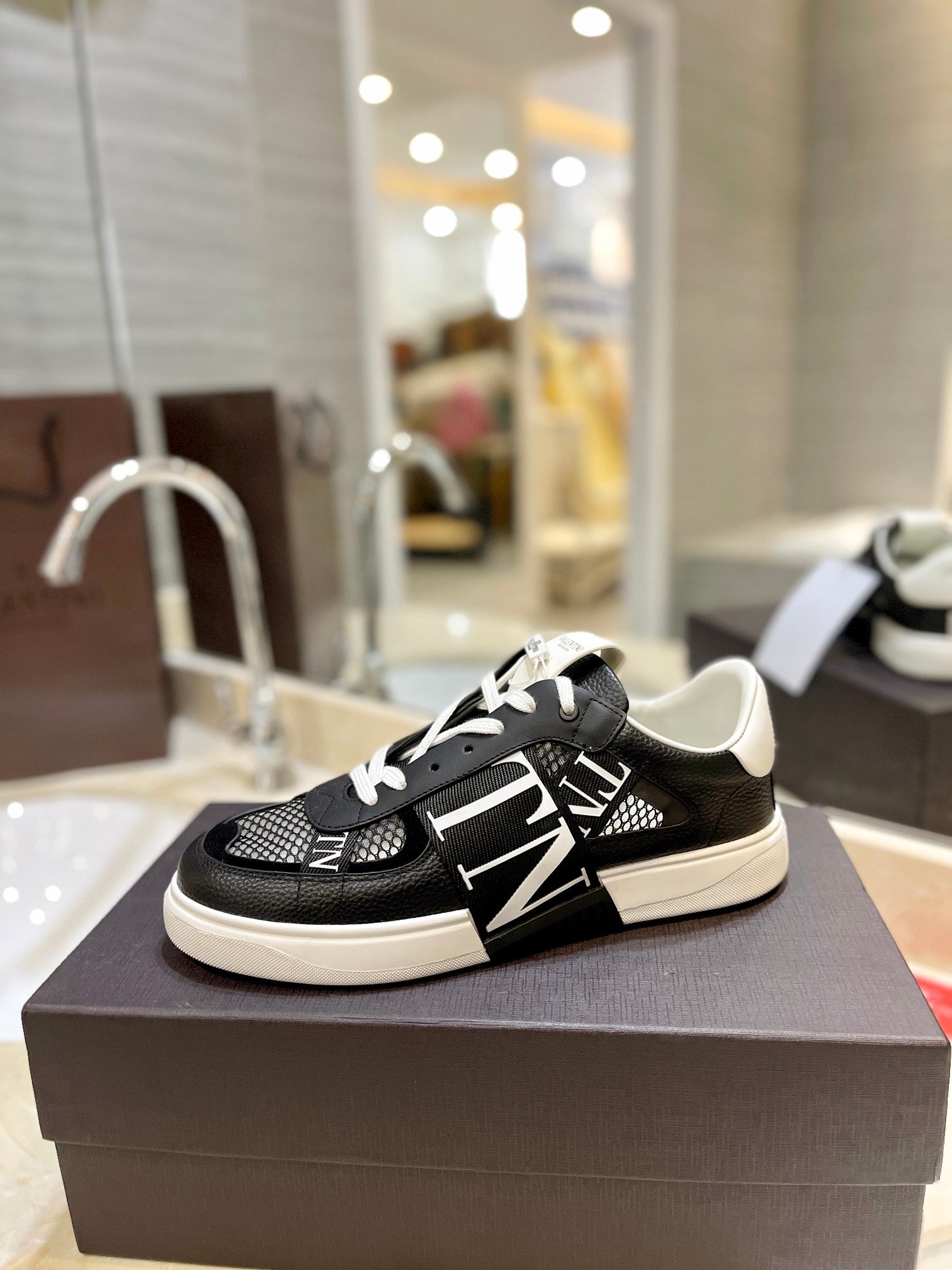 LuxluxHouse Best Quality Valentino Women Shoes