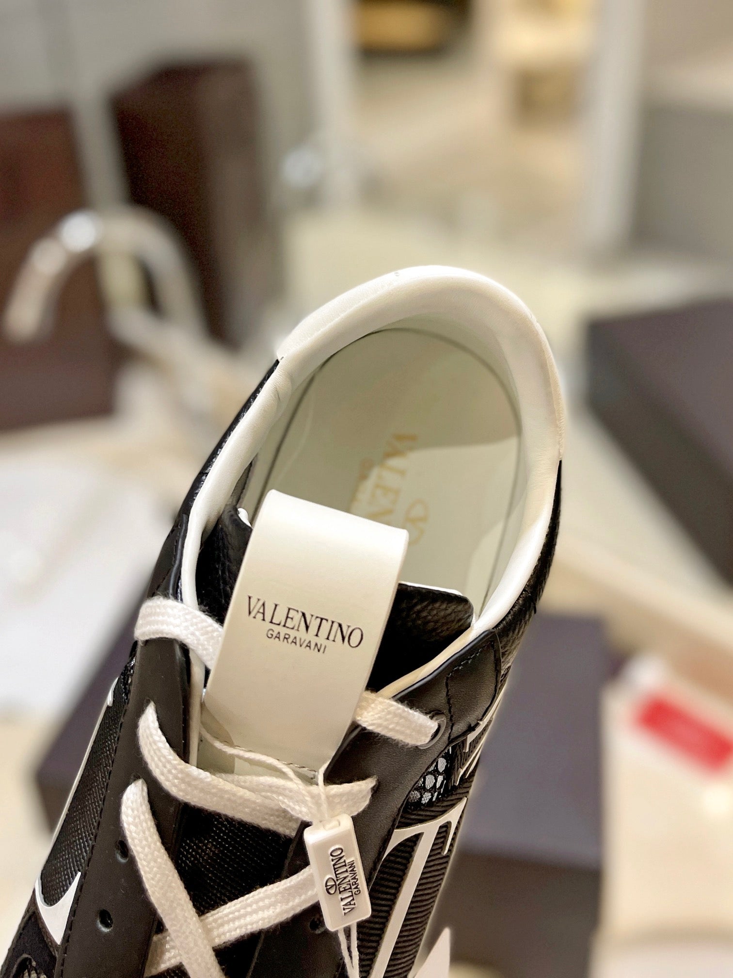 LuxluxHouse Best Quality Valentino Women Shoes